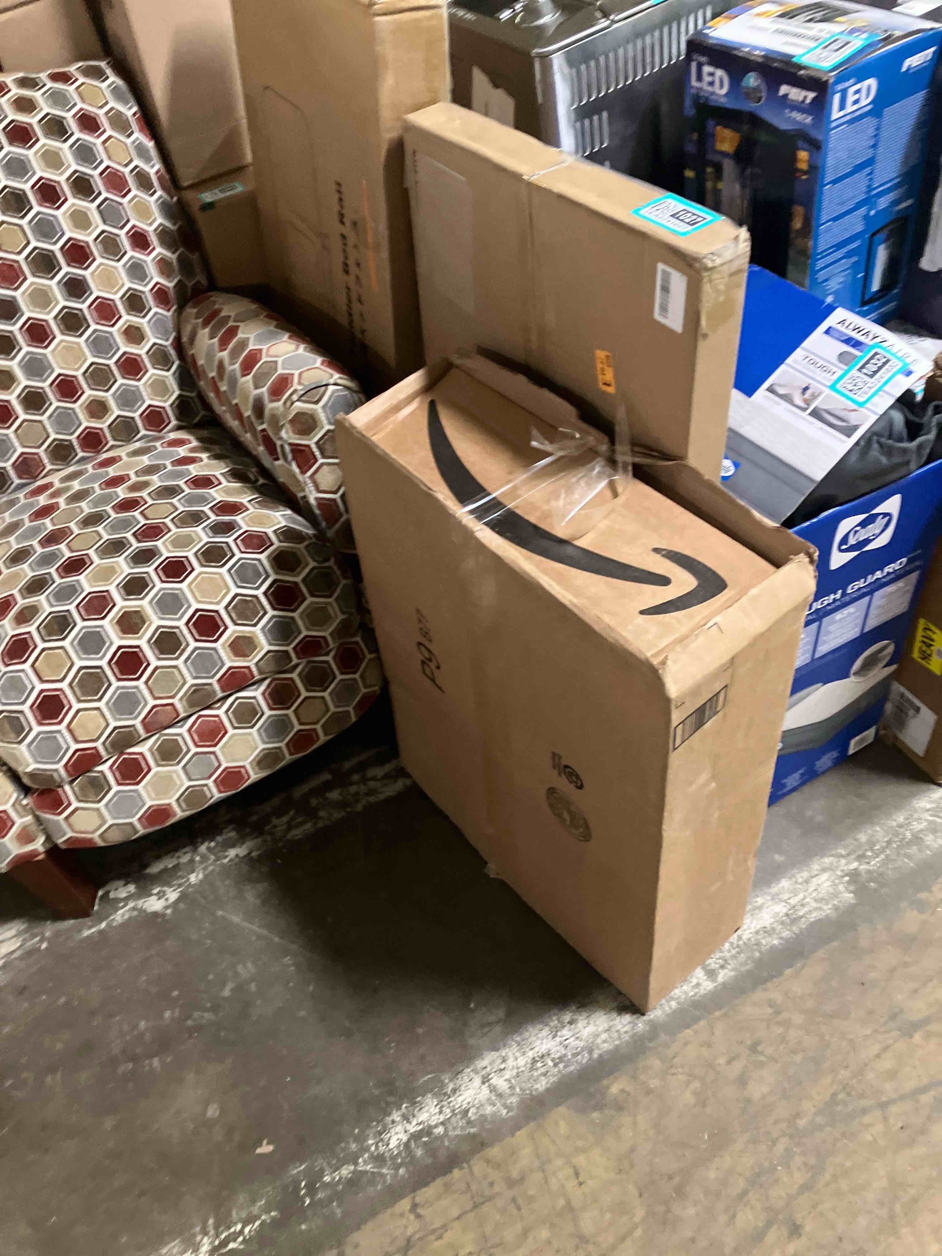 https://s3.amazonaws.com/lotting-images-prod/phillipi/TEA2241021_1744729891817.jpeg