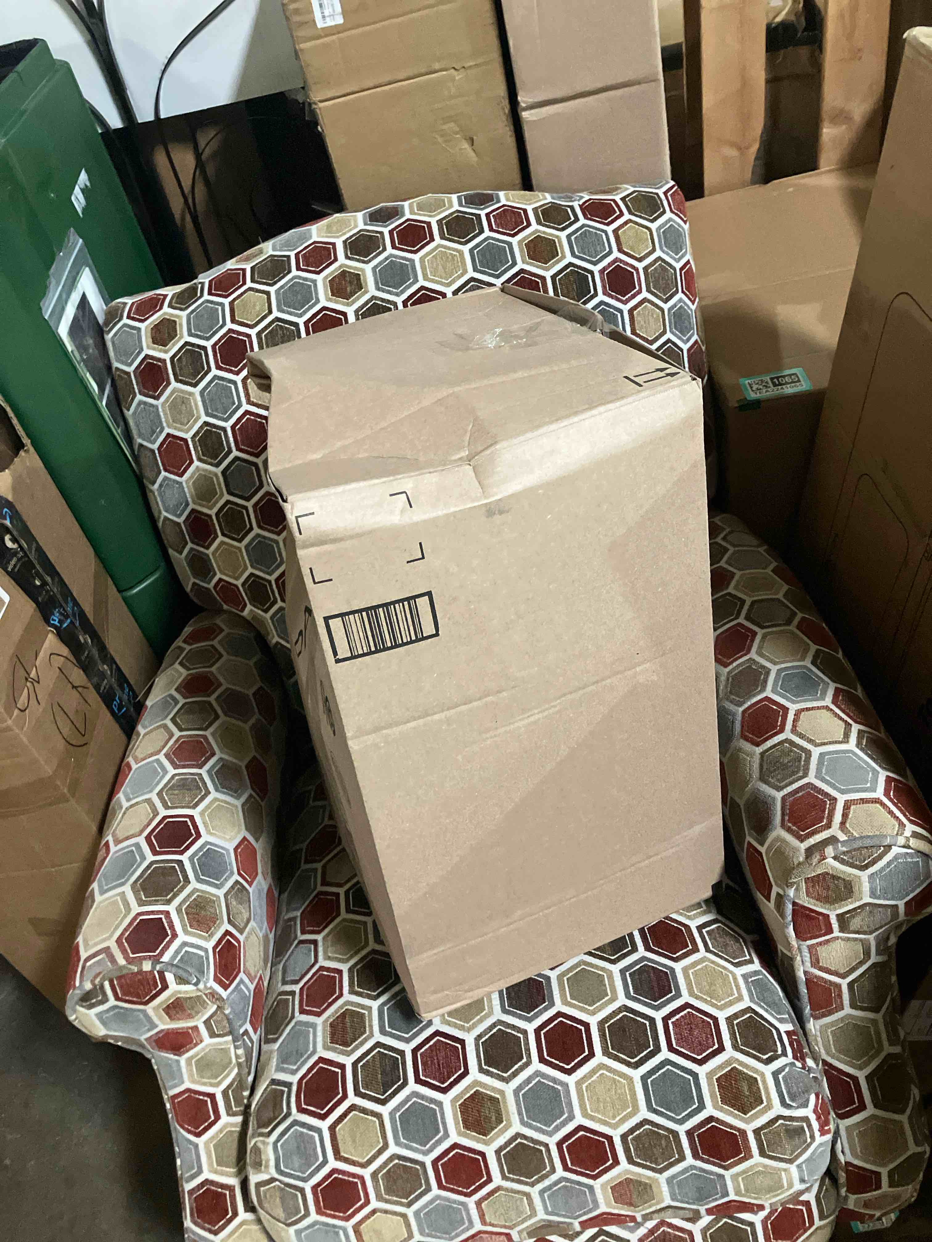 https://s3.amazonaws.com/lotting-images-prod/phillipi/TEA2241022_1744729770994.jpeg