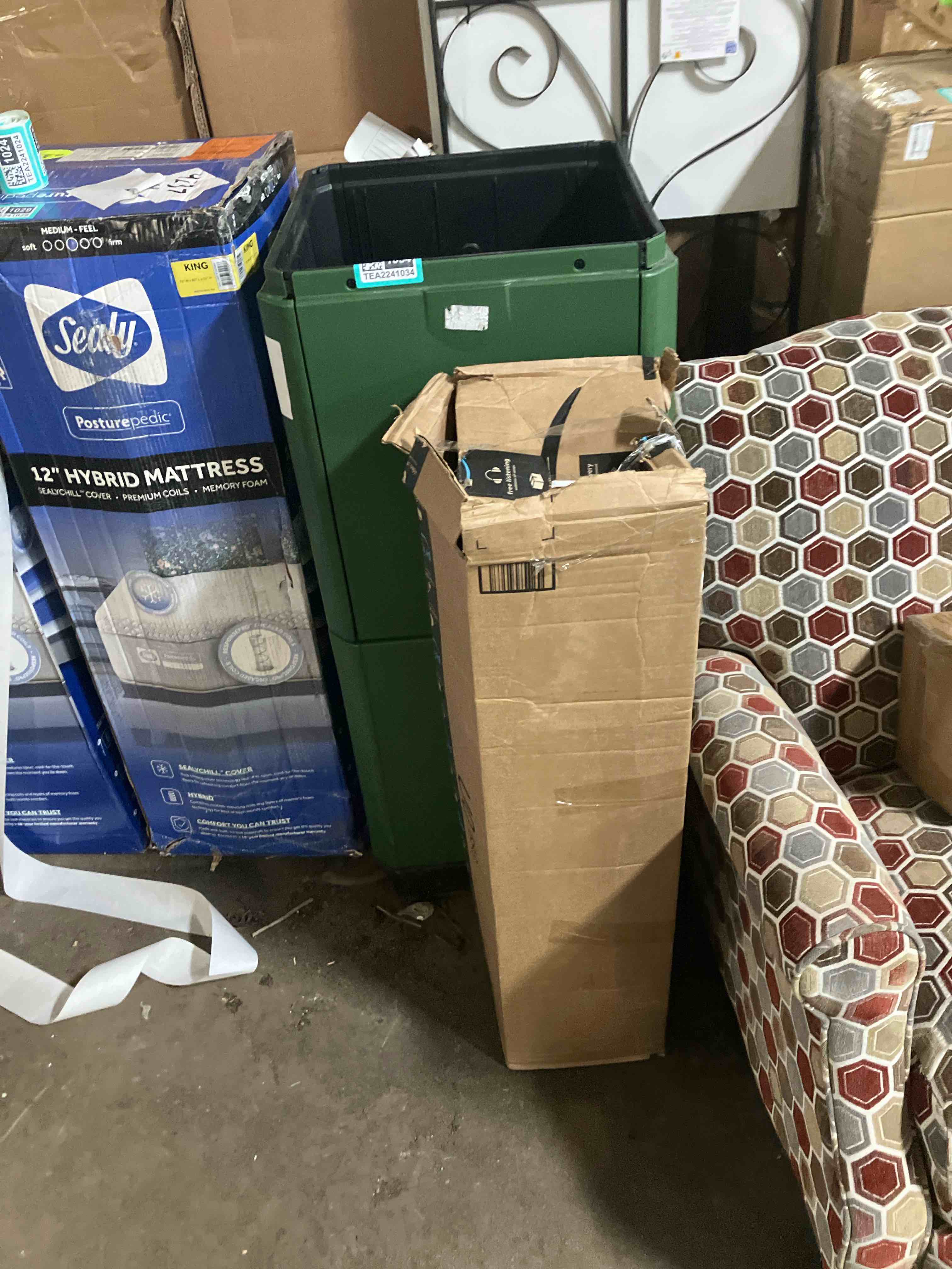 https://s3.amazonaws.com/lotting-images-prod/phillipi/TEA2241026_1744729283658.jpeg