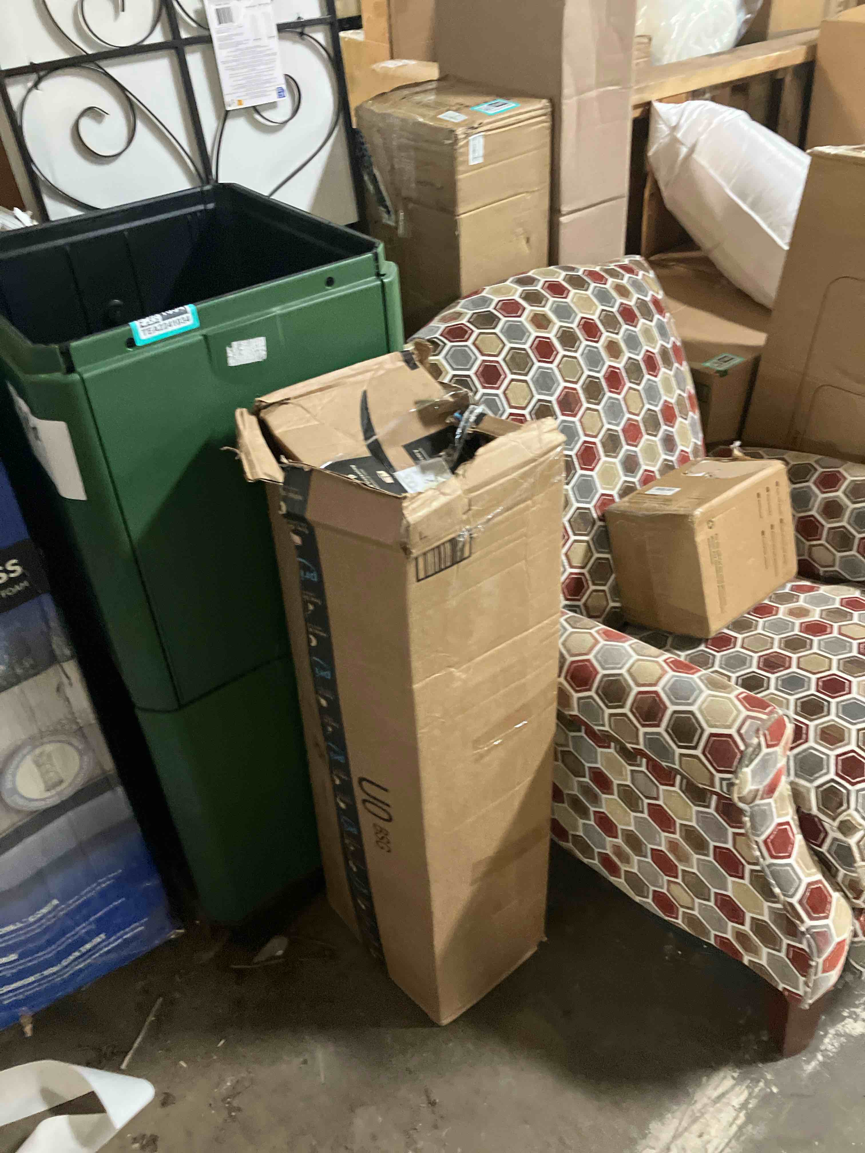 https://s3.amazonaws.com/lotting-images-prod/phillipi/TEA2241026_1744729285288.jpeg