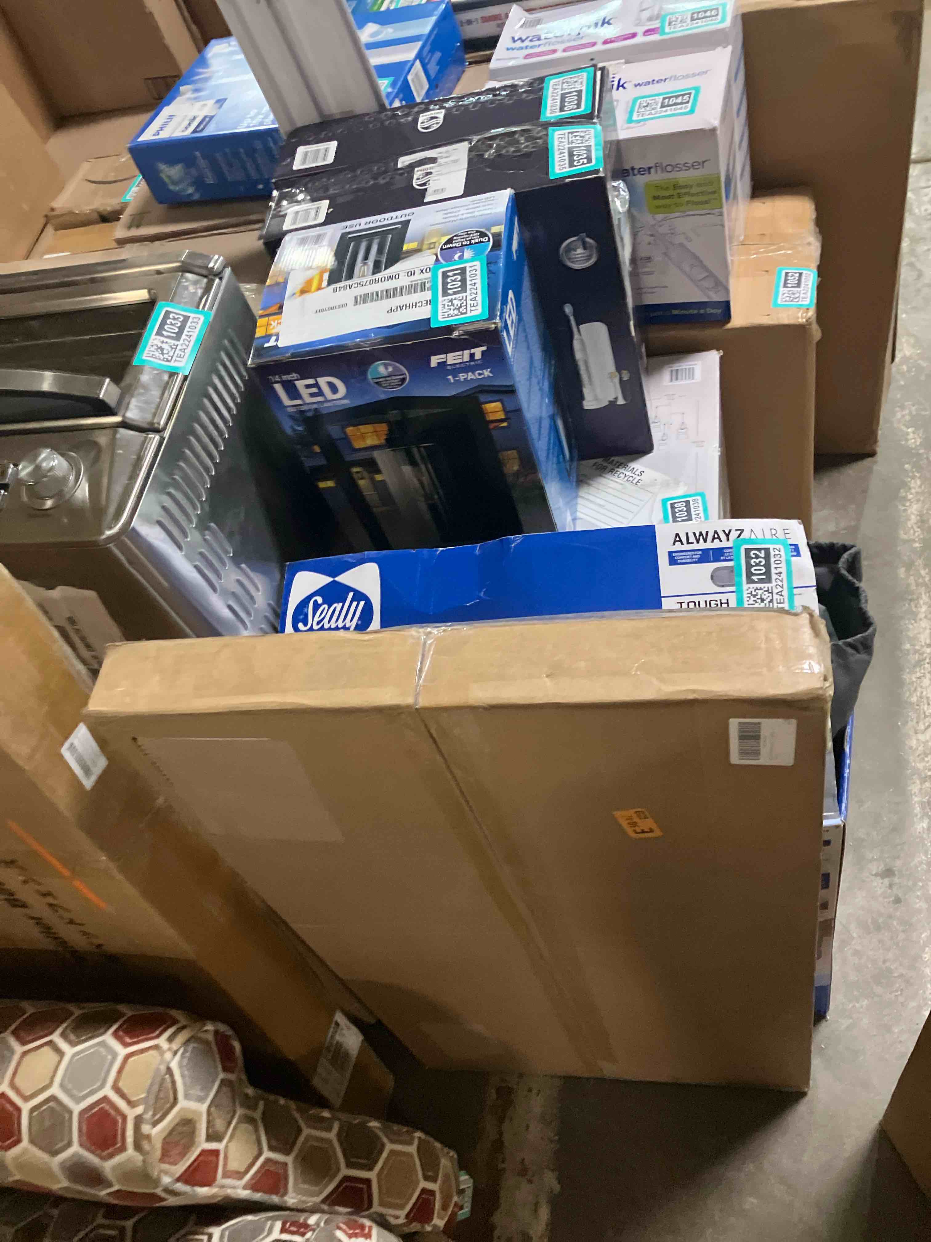 https://s3.amazonaws.com/lotting-images-prod/phillipi/TEA2241027_1744729152728.jpeg