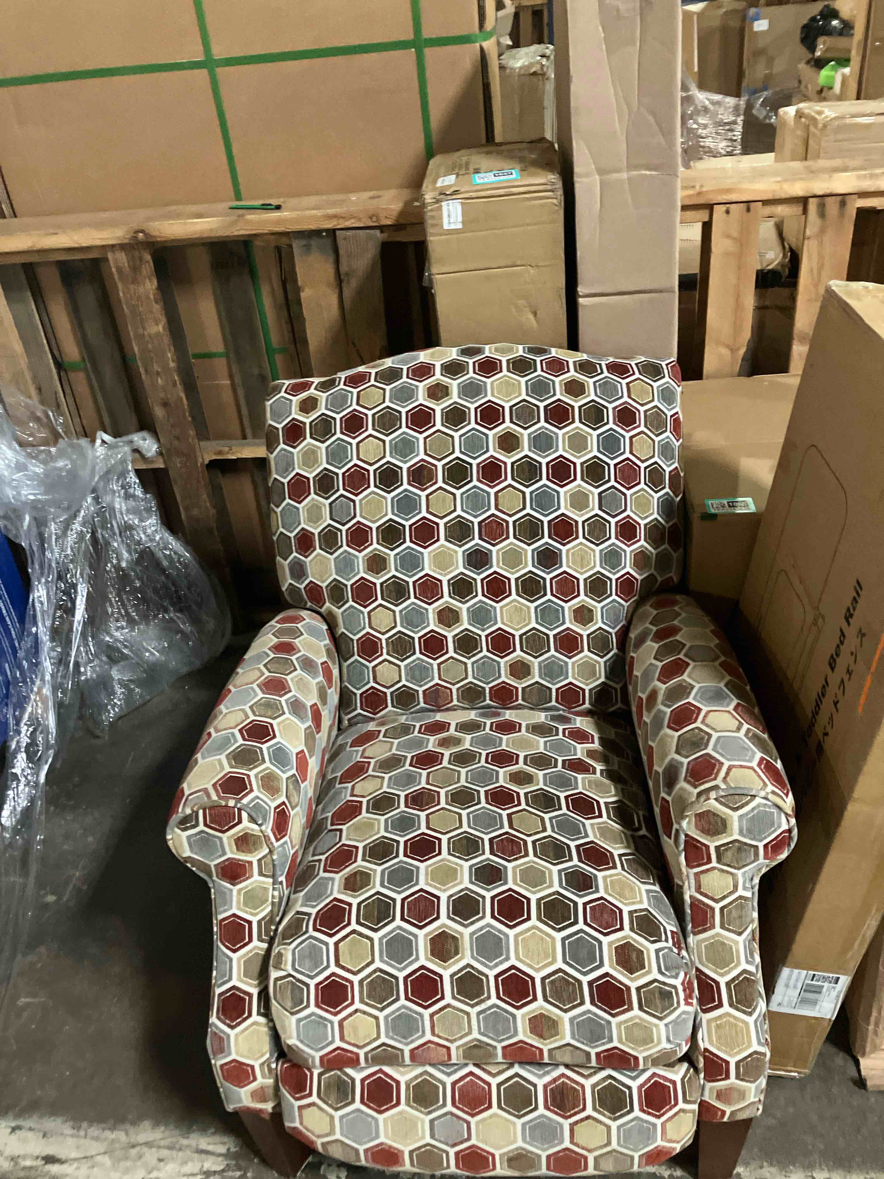 https://s3.amazonaws.com/lotting-images-prod/phillipi/TEA2241040_1744727580913.jpeg