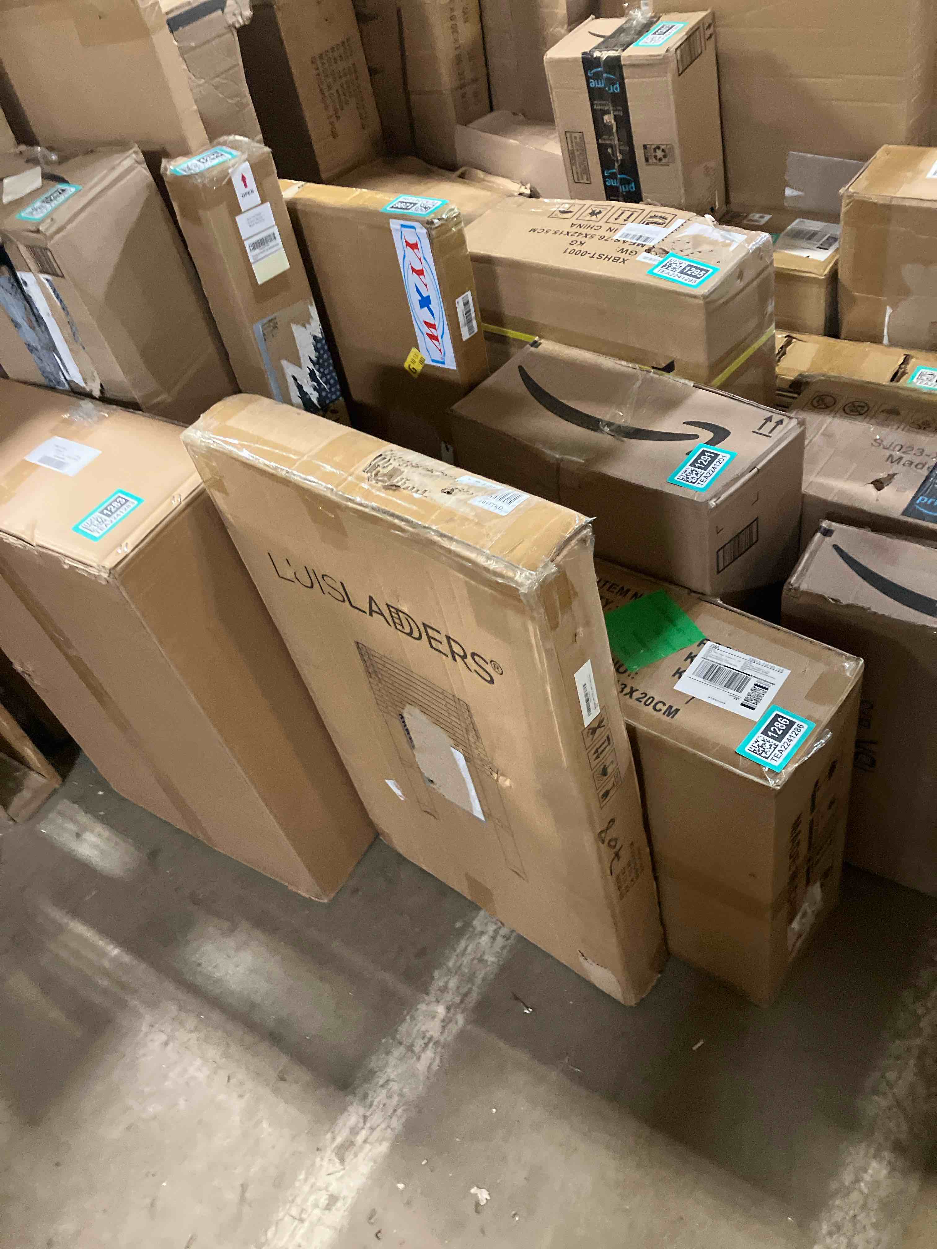 https://s3.amazonaws.com/lotting-images-prod/phillipi/TEA2241282_1744739389706.jpeg