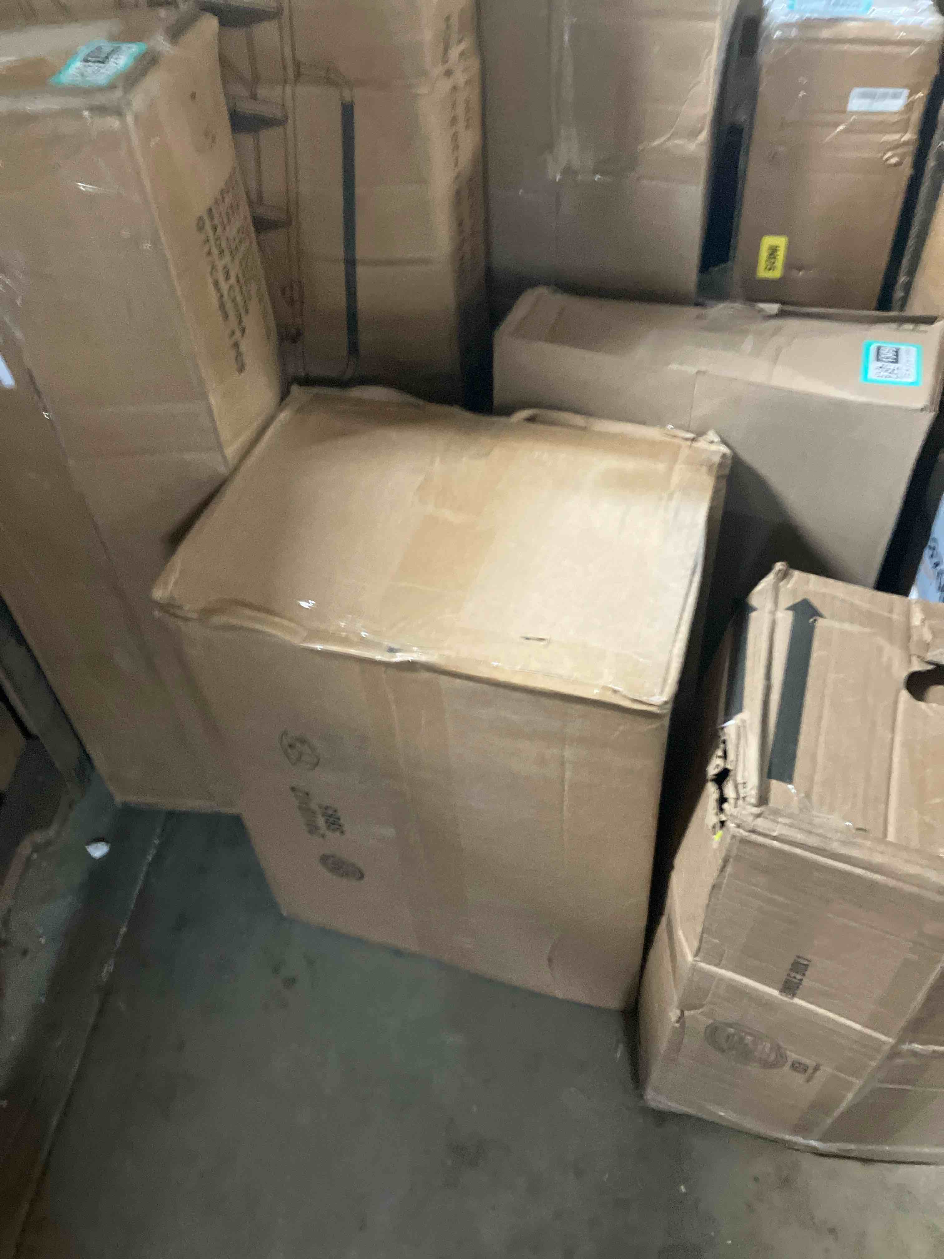 https://s3.amazonaws.com/lotting-images-prod/phillipi/TEA2241301_1744737334965.jpeg