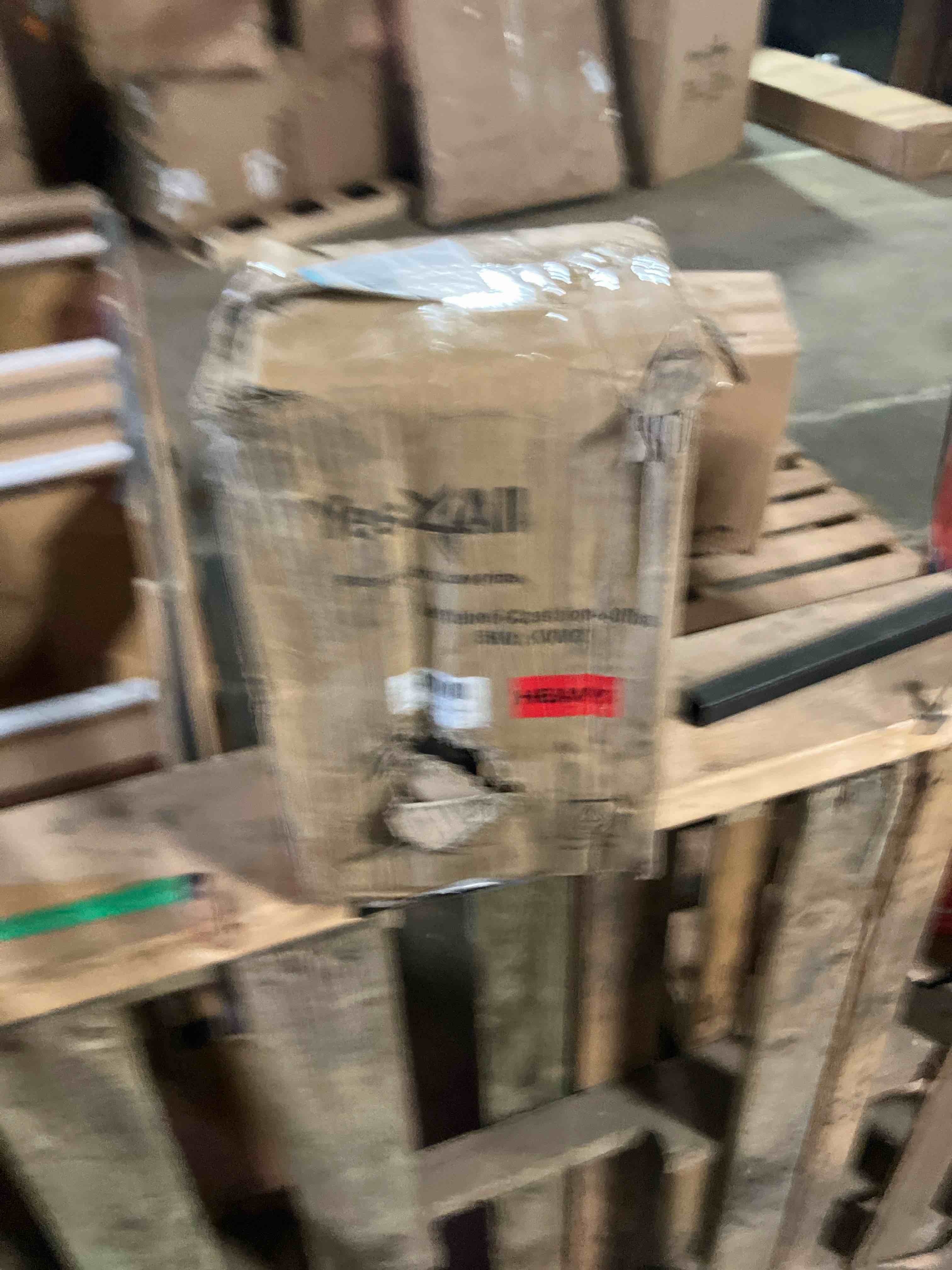 https://s3.amazonaws.com/lotting-images-prod/phillipi/TEA2241641_1745346015531.jpeg