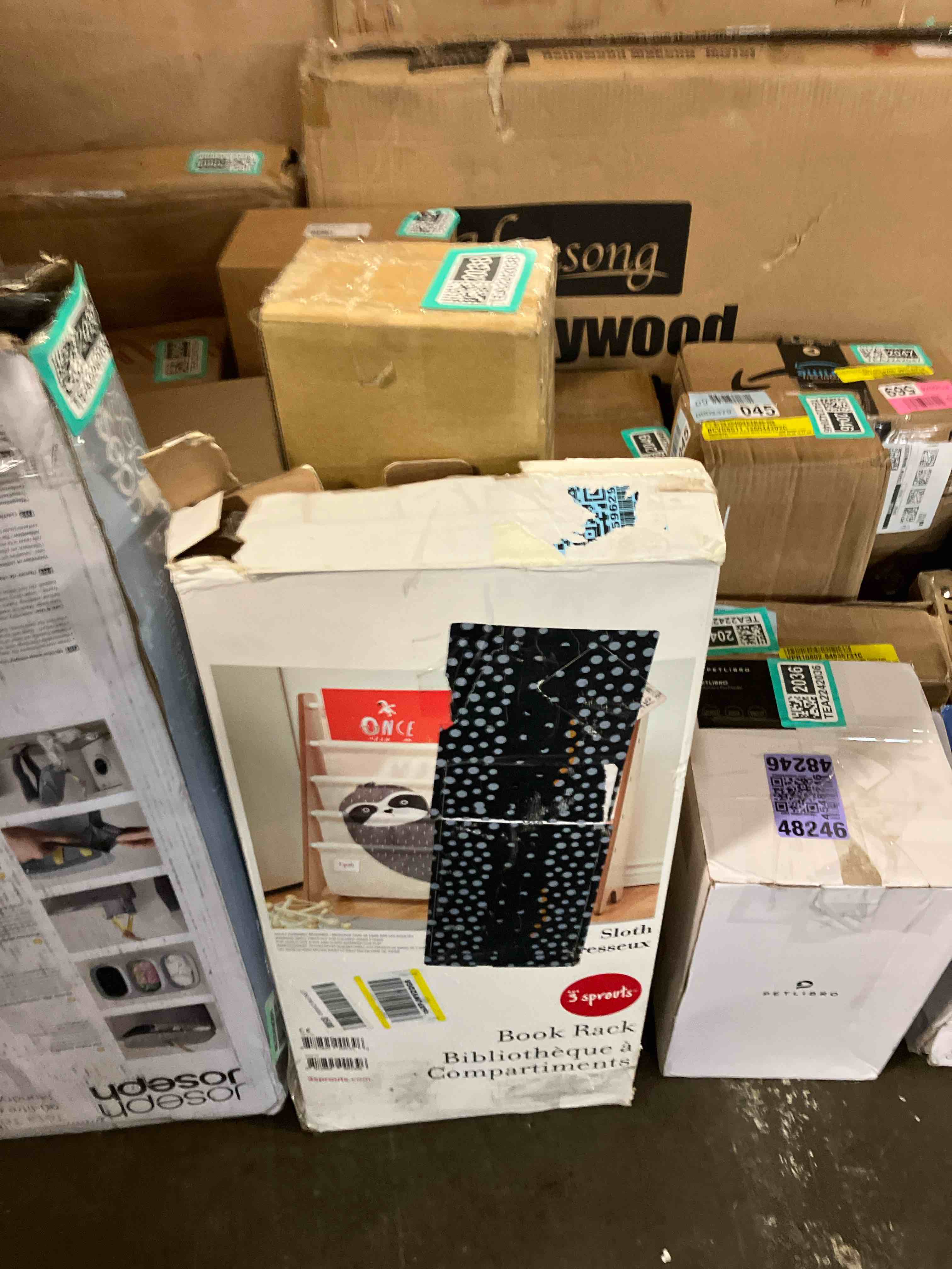 https://s3.amazonaws.com/lotting-images-prod/phillipi/TEA2242033_1750431731378.jpeg