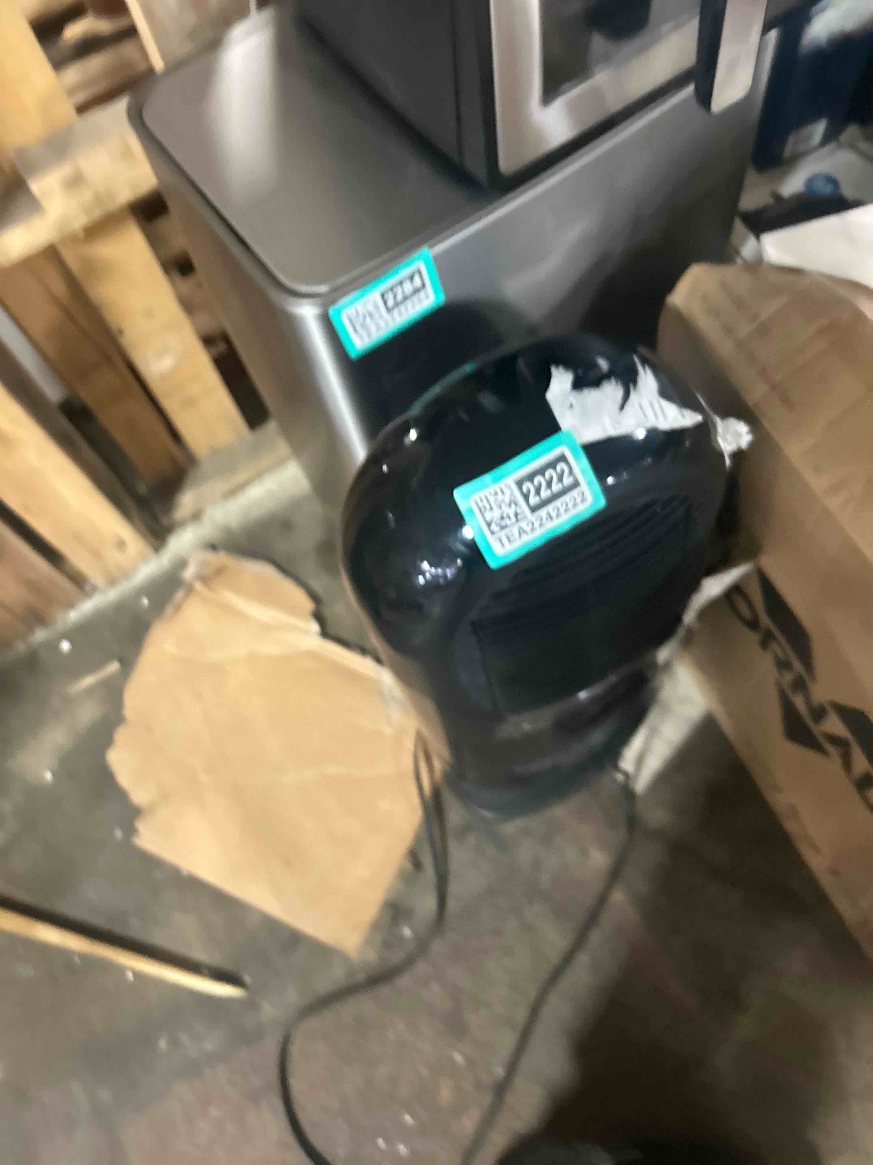 https://s3.amazonaws.com/lotting-images-prod/phillipi/TEA2242233_1750435949334.jpeg