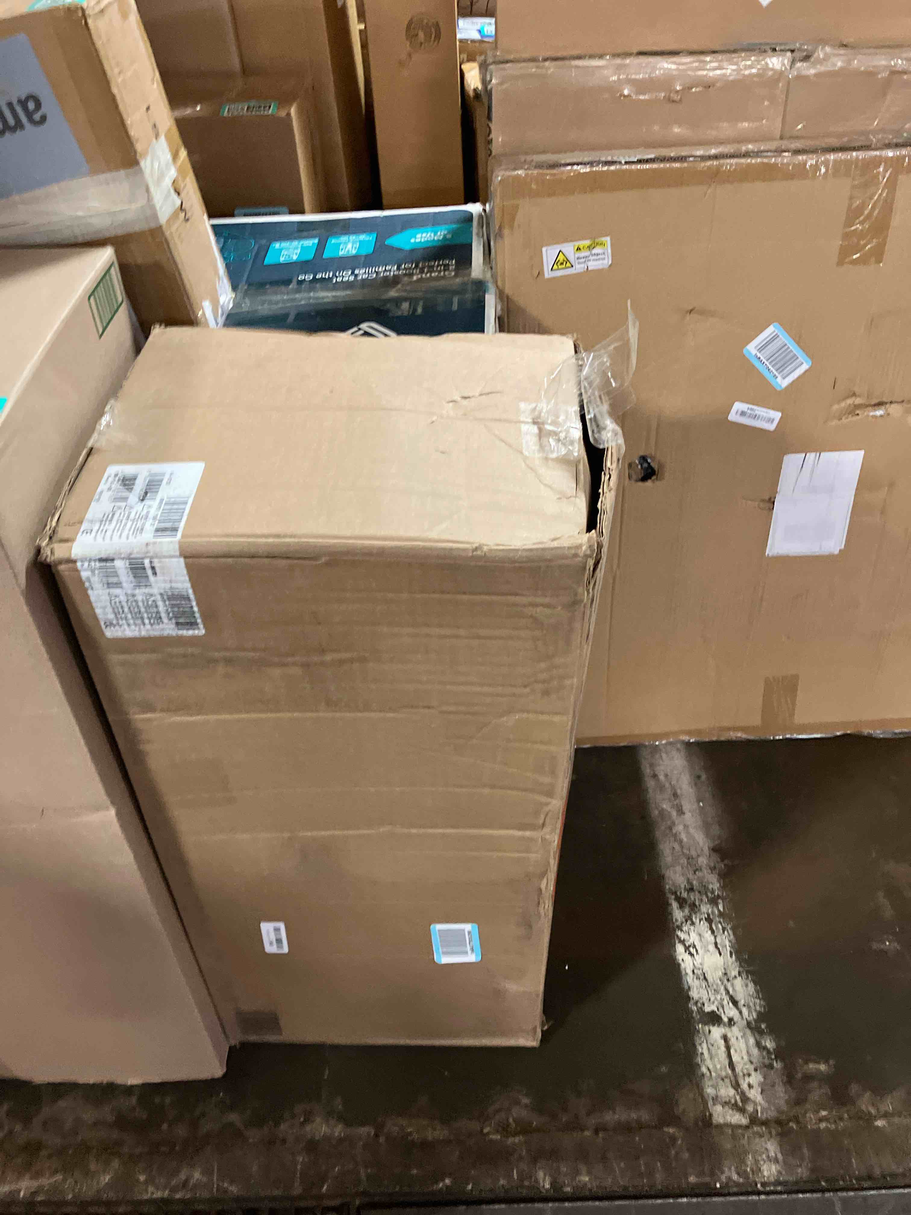https://s3.amazonaws.com/lotting-images-prod/phillipi/TEA2243027_1750963041352.jpeg