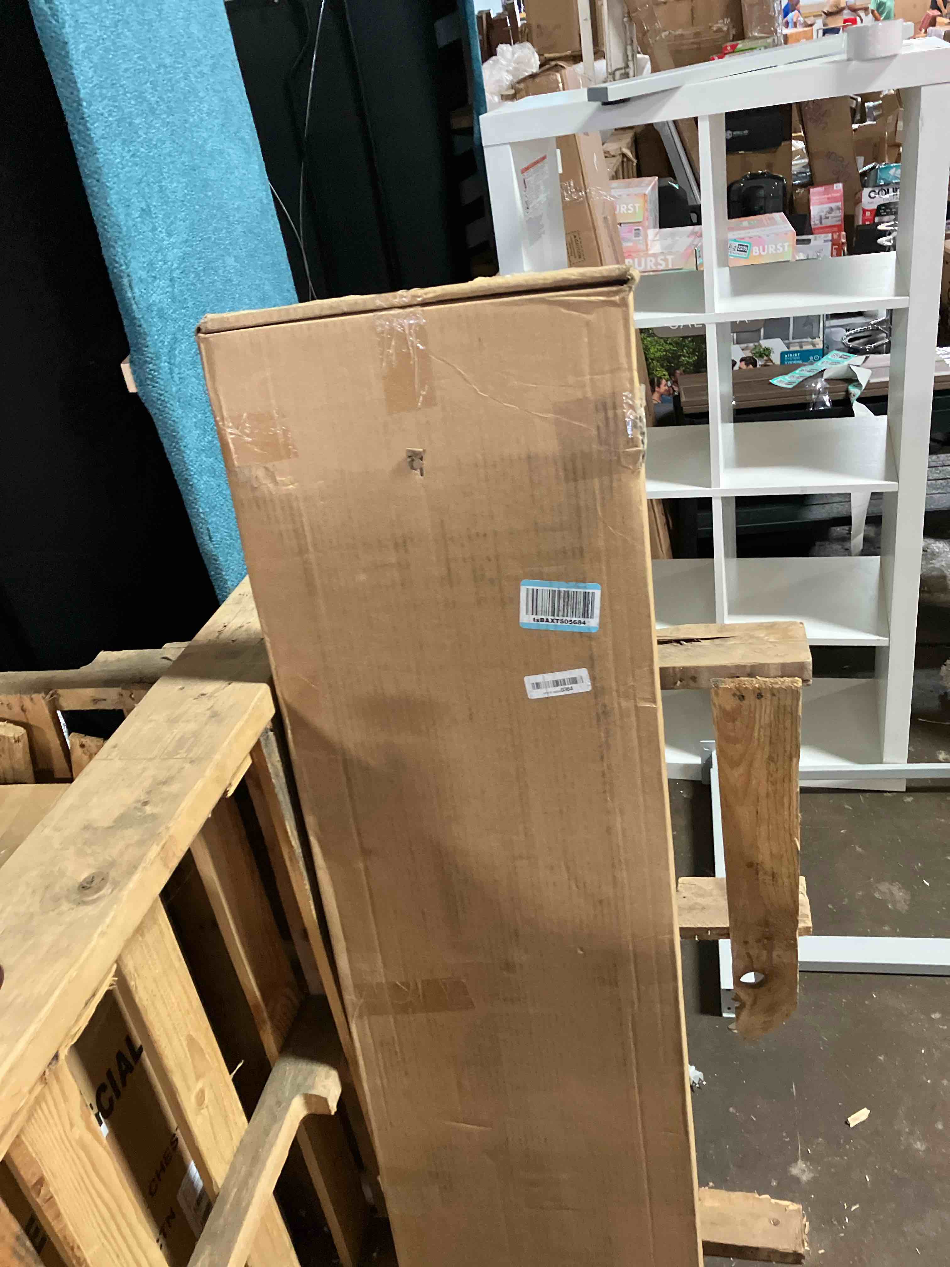 https://s3.amazonaws.com/lotting-images-prod/phillipi/TEA2243120_1750957286401.jpeg