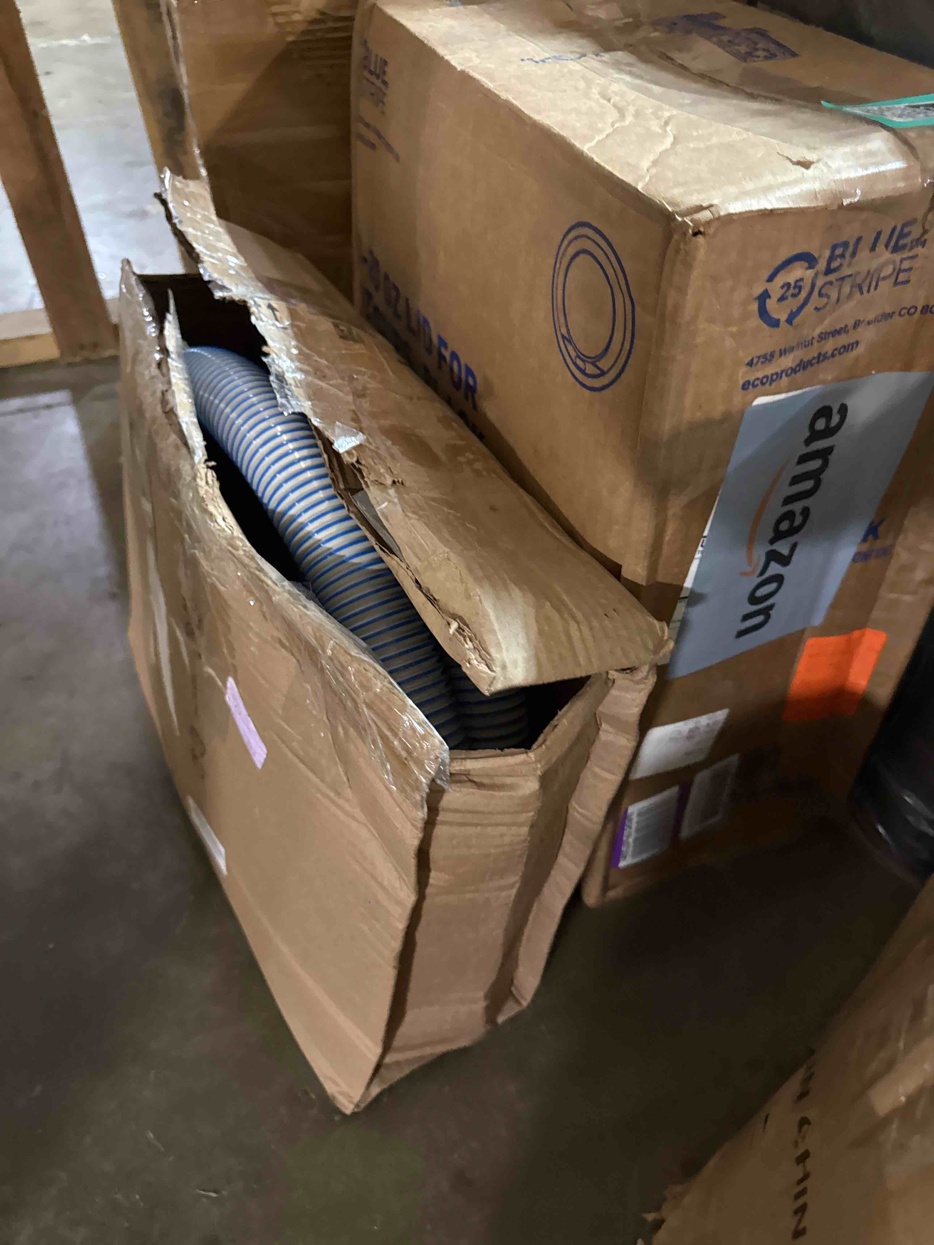 https://s3.amazonaws.com/lotting-images-prod/phillipi/TEA2243231_1751386107808.jpeg