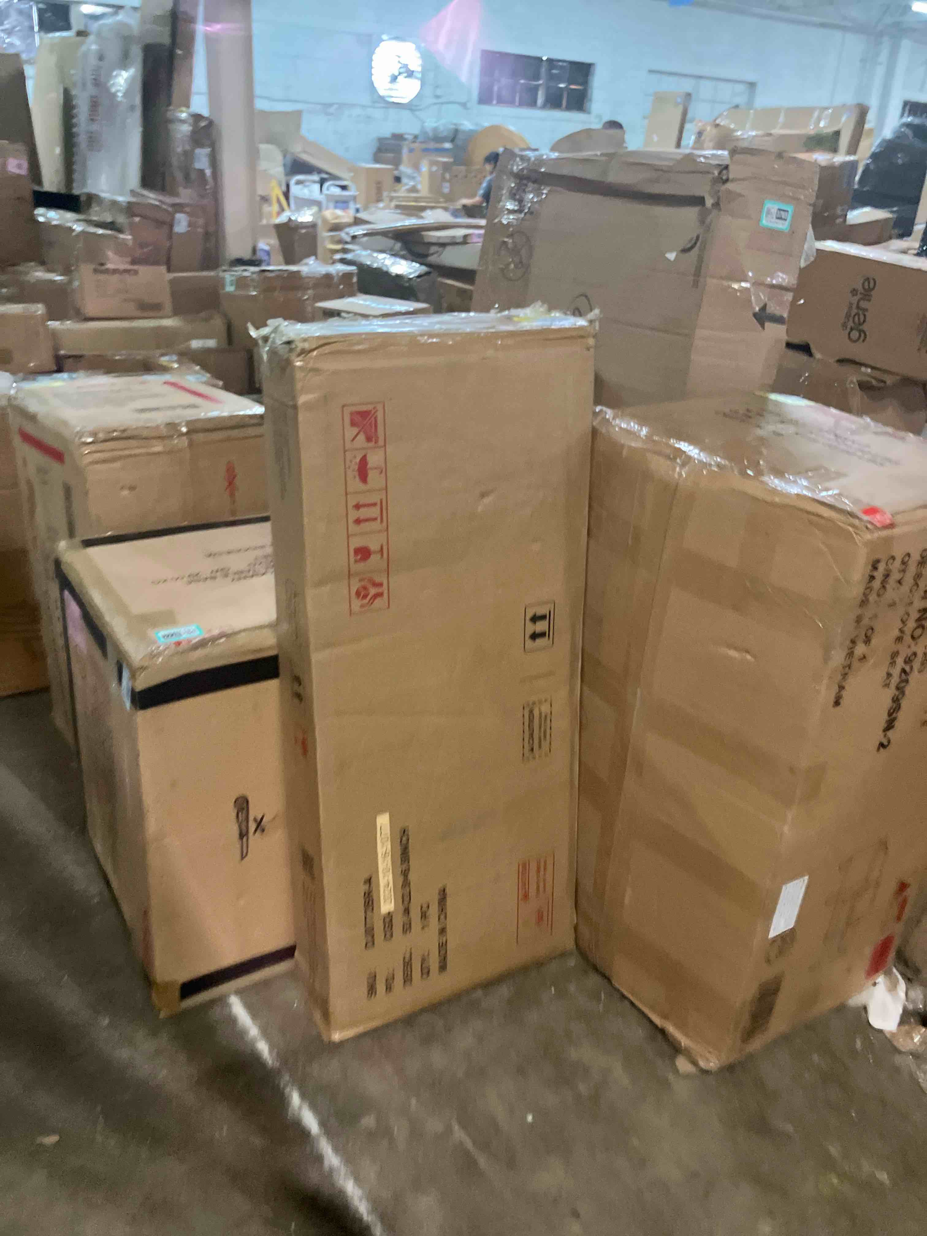 https://s3.amazonaws.com/lotting-images-prod/phillipi/TEA2243778_1751985796043.jpeg