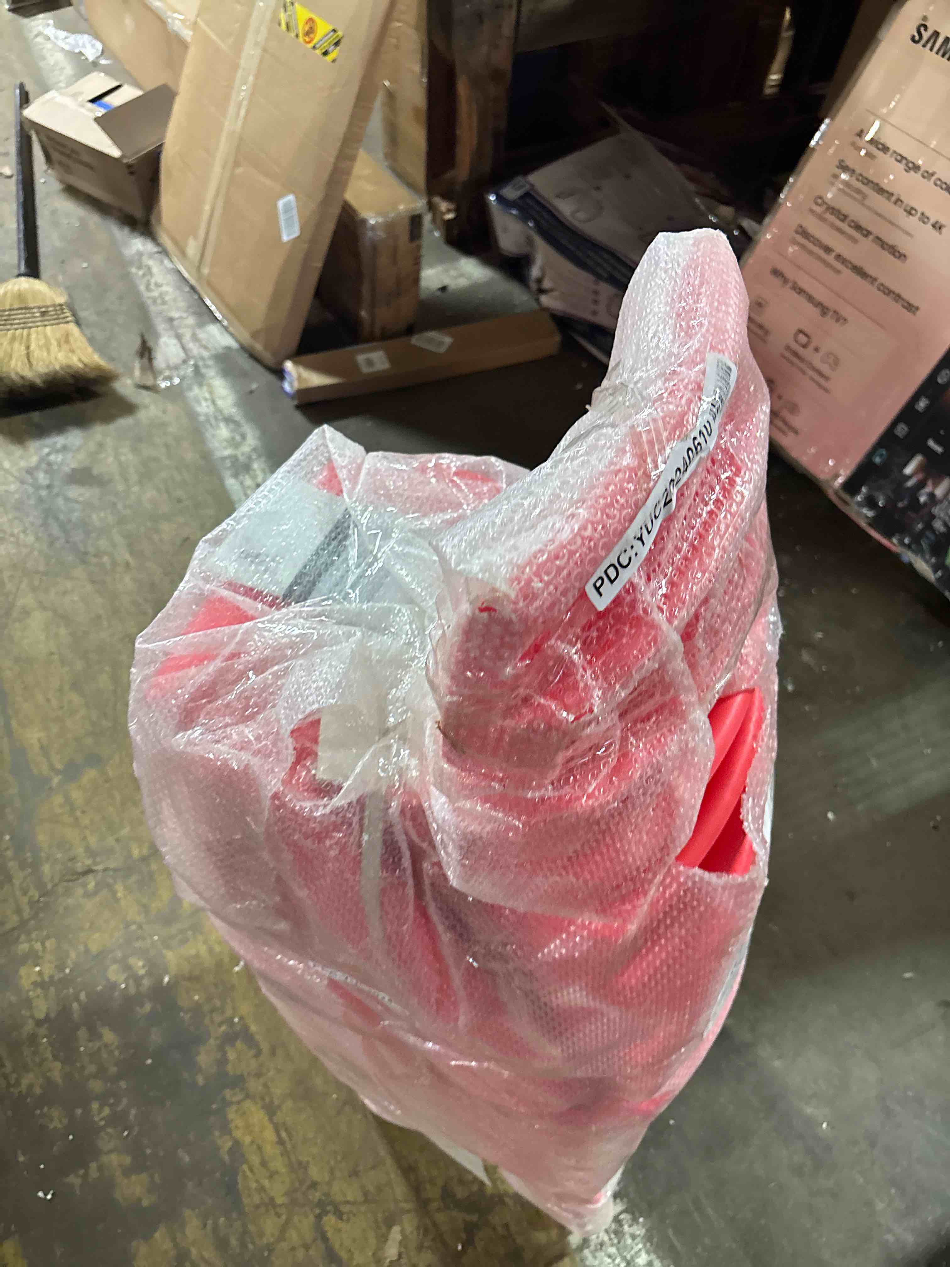 https://s3.amazonaws.com/lotting-images-prod/phillipi/TEA2243968_1751993439113.jpeg