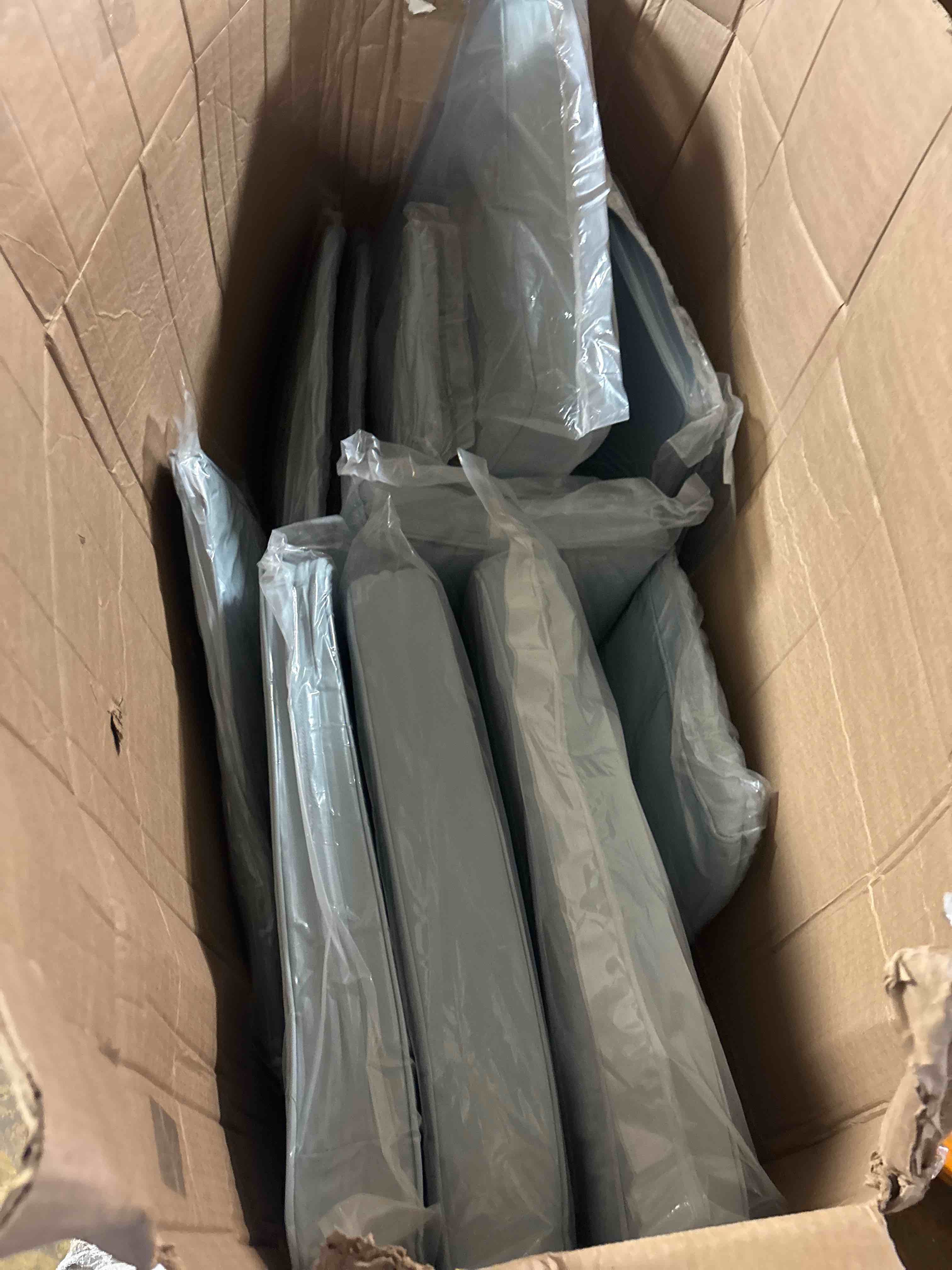 https://s3.amazonaws.com/lotting-images-prod/phillipi/TEA2243983_1751987794030.jpeg