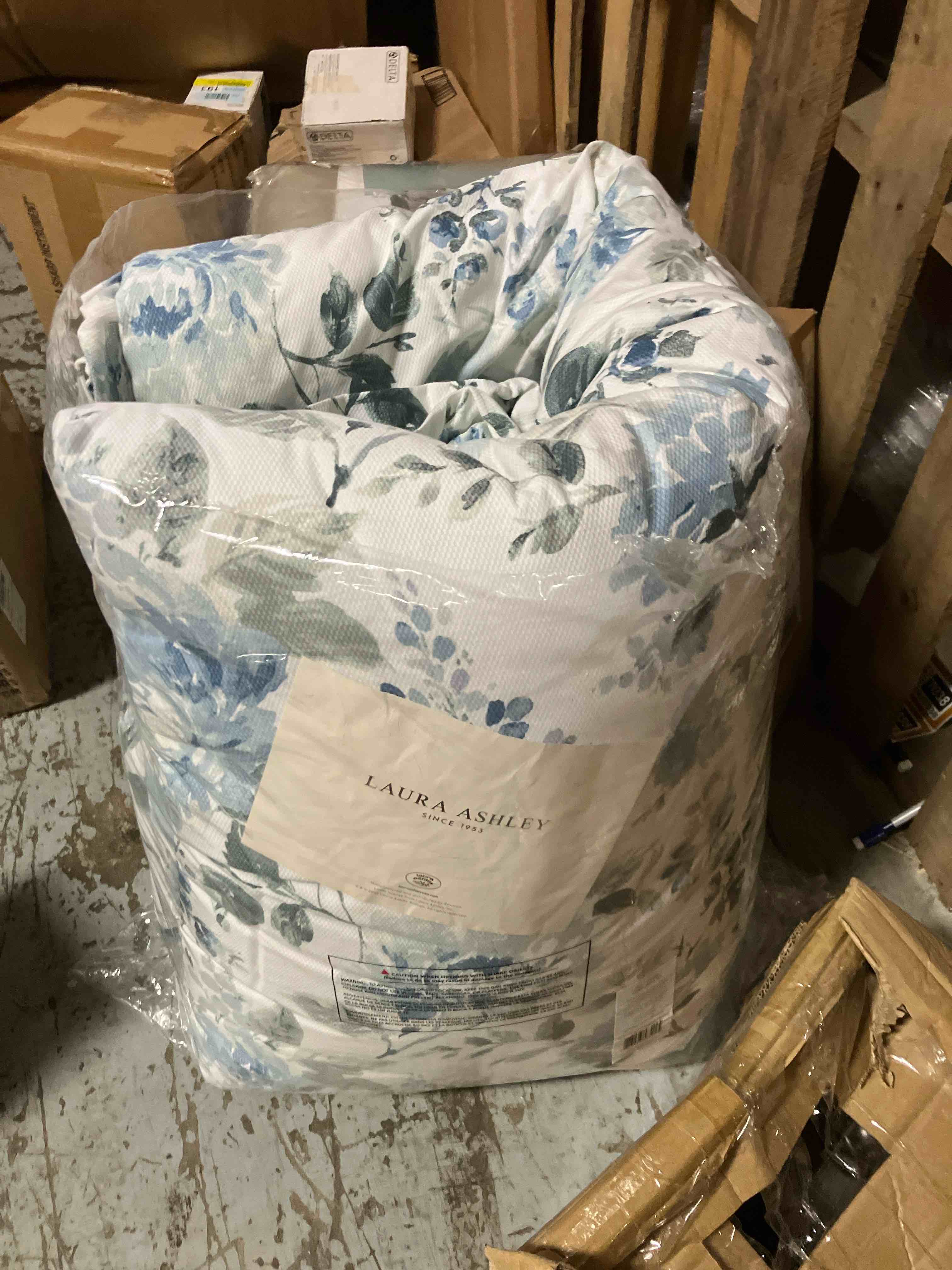 https://s3.amazonaws.com/lotting-images-prod/phillipi/TEA2244078_1751997133513.jpeg