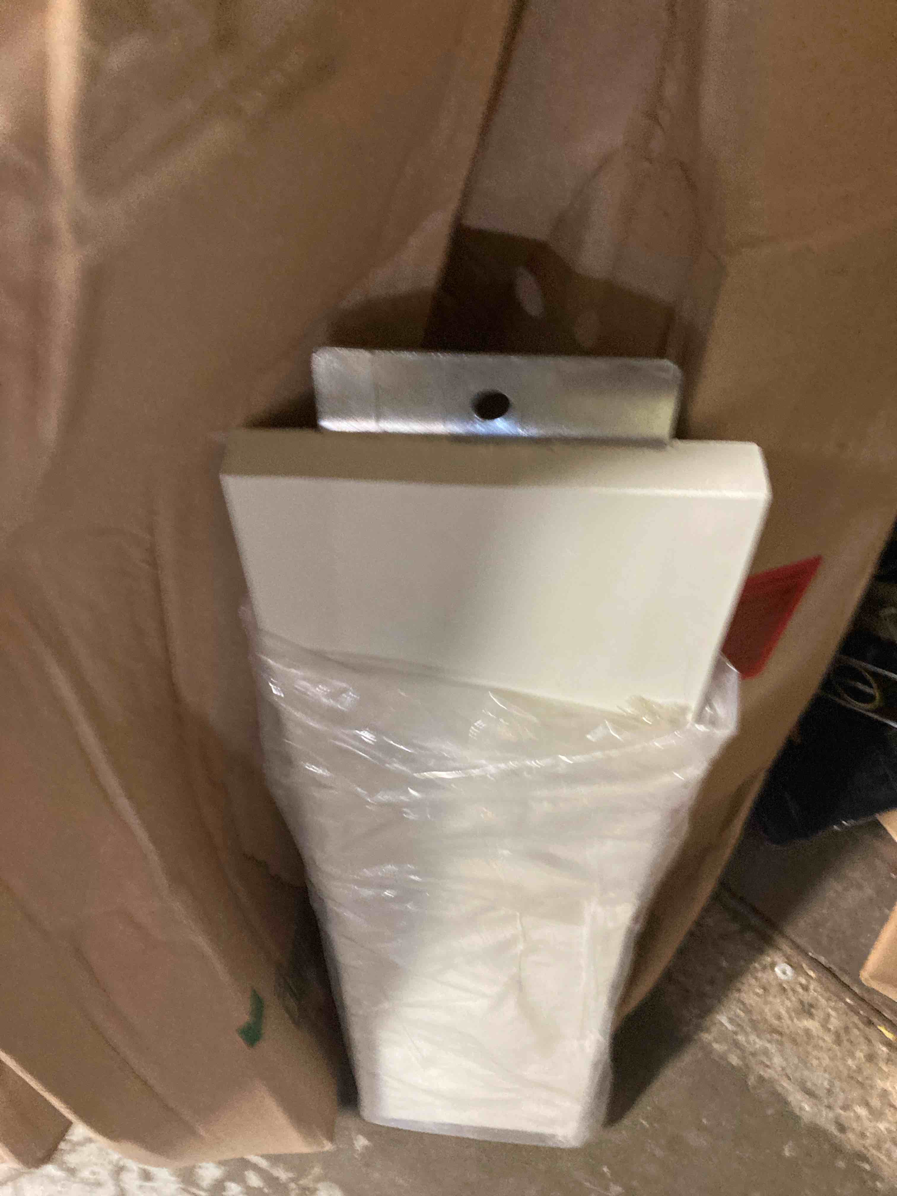 https://s3.amazonaws.com/lotting-images-prod/phillipi/TEA2244158_1752155325894.jpeg
