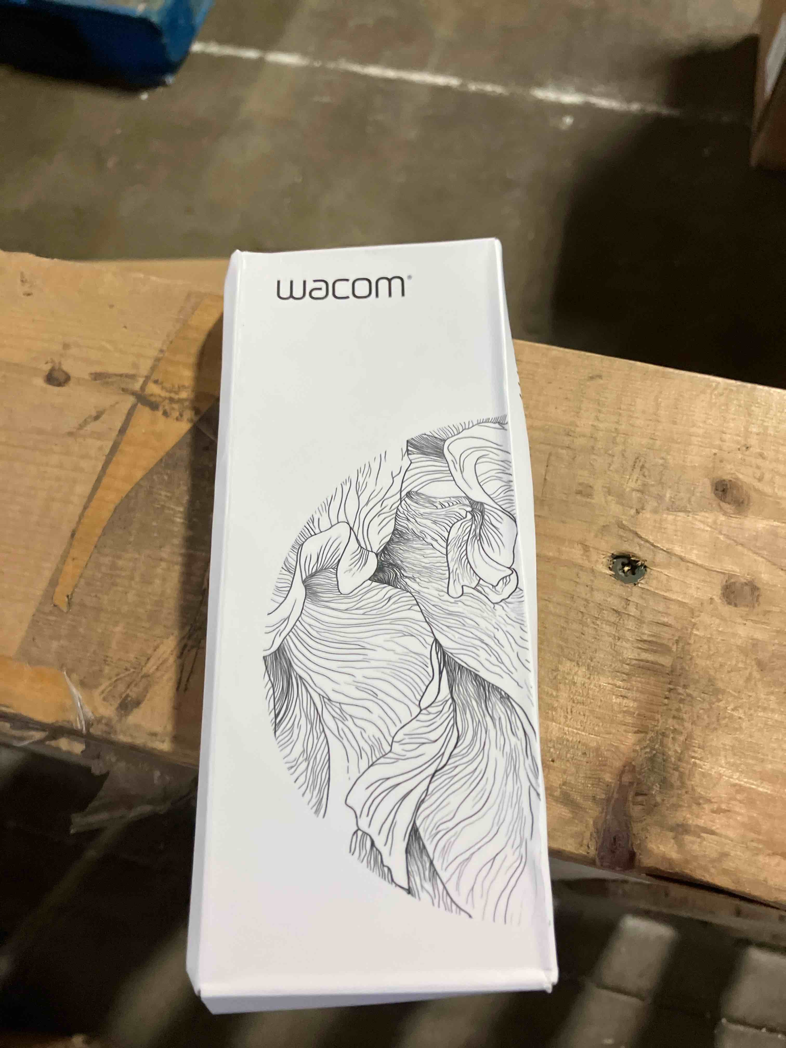 https://s3.amazonaws.com/lotting-images-prod/phillipi/TEA2244211_1751998261357.jpeg