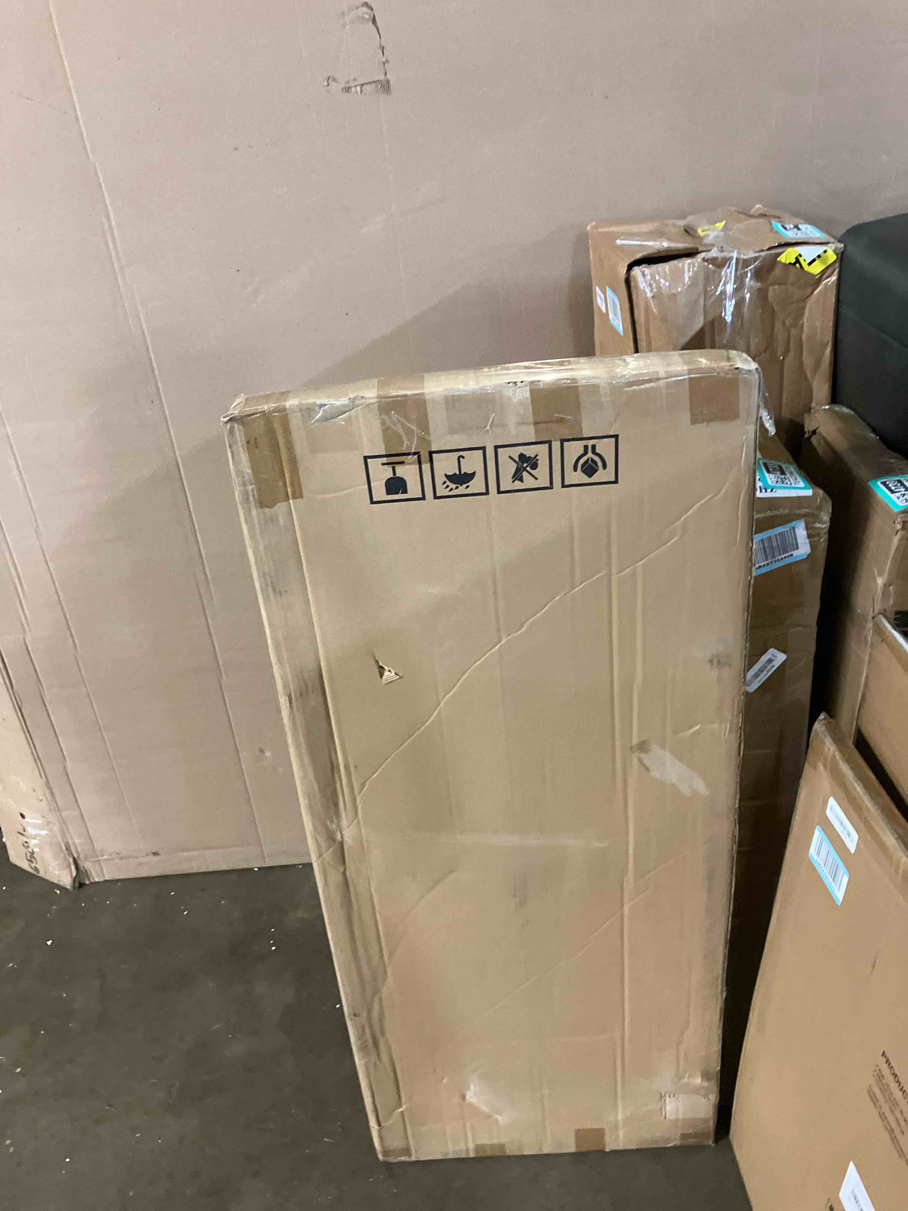 https://s3.amazonaws.com/lotting-images-prod/phillipi/TEA2244733_1752182535663.jpeg