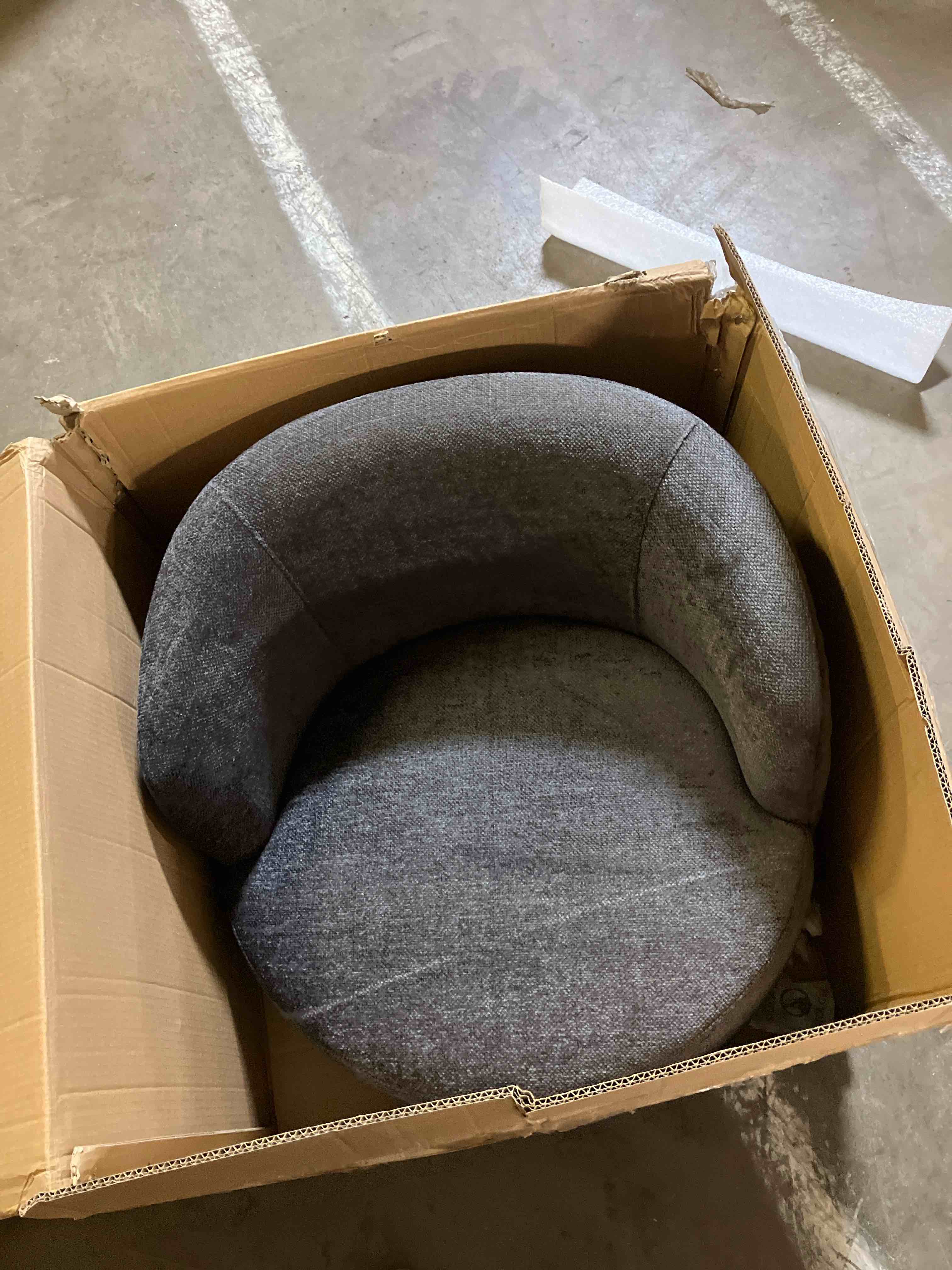 https://s3.amazonaws.com/lotting-images-prod/phillipi/TEA2244812_1752157658780.jpeg