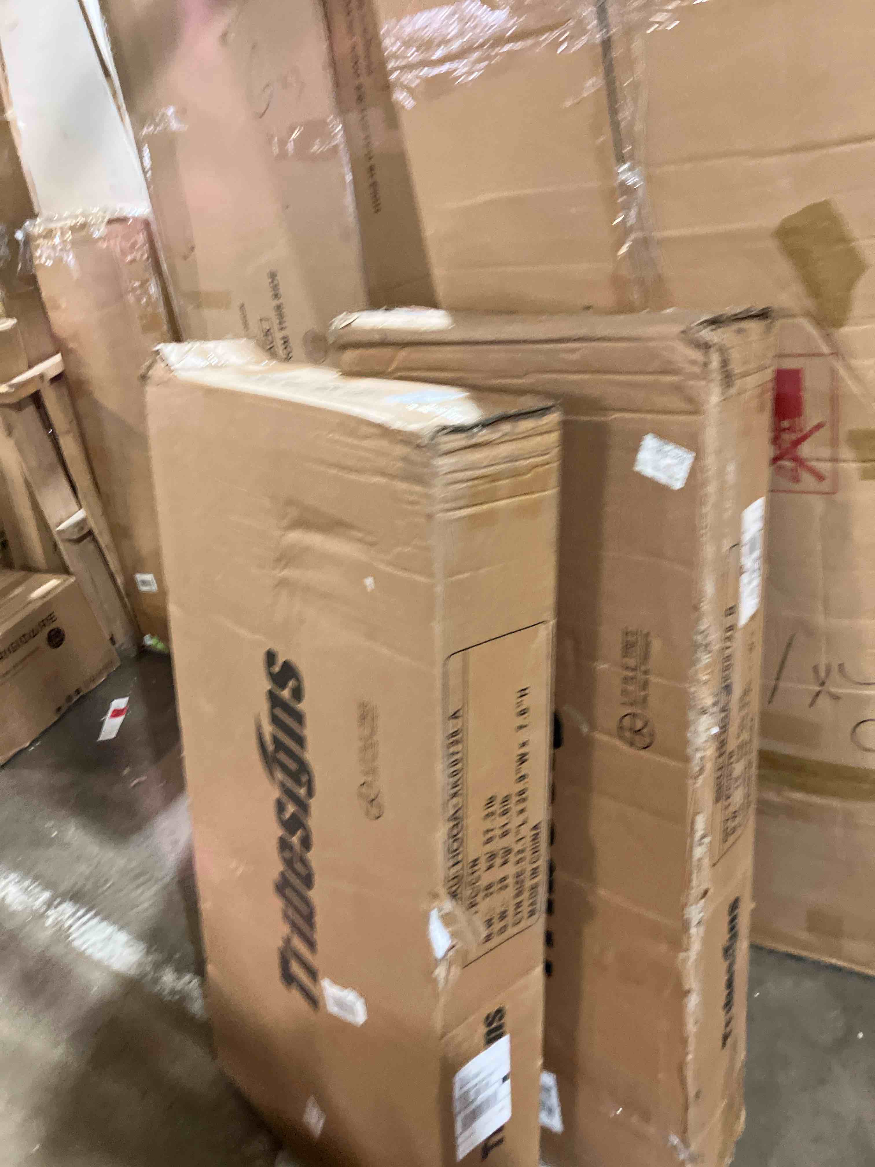 https://s3.amazonaws.com/lotting-images-prod/phillipi/TEA2244882_1752595134878.jpeg