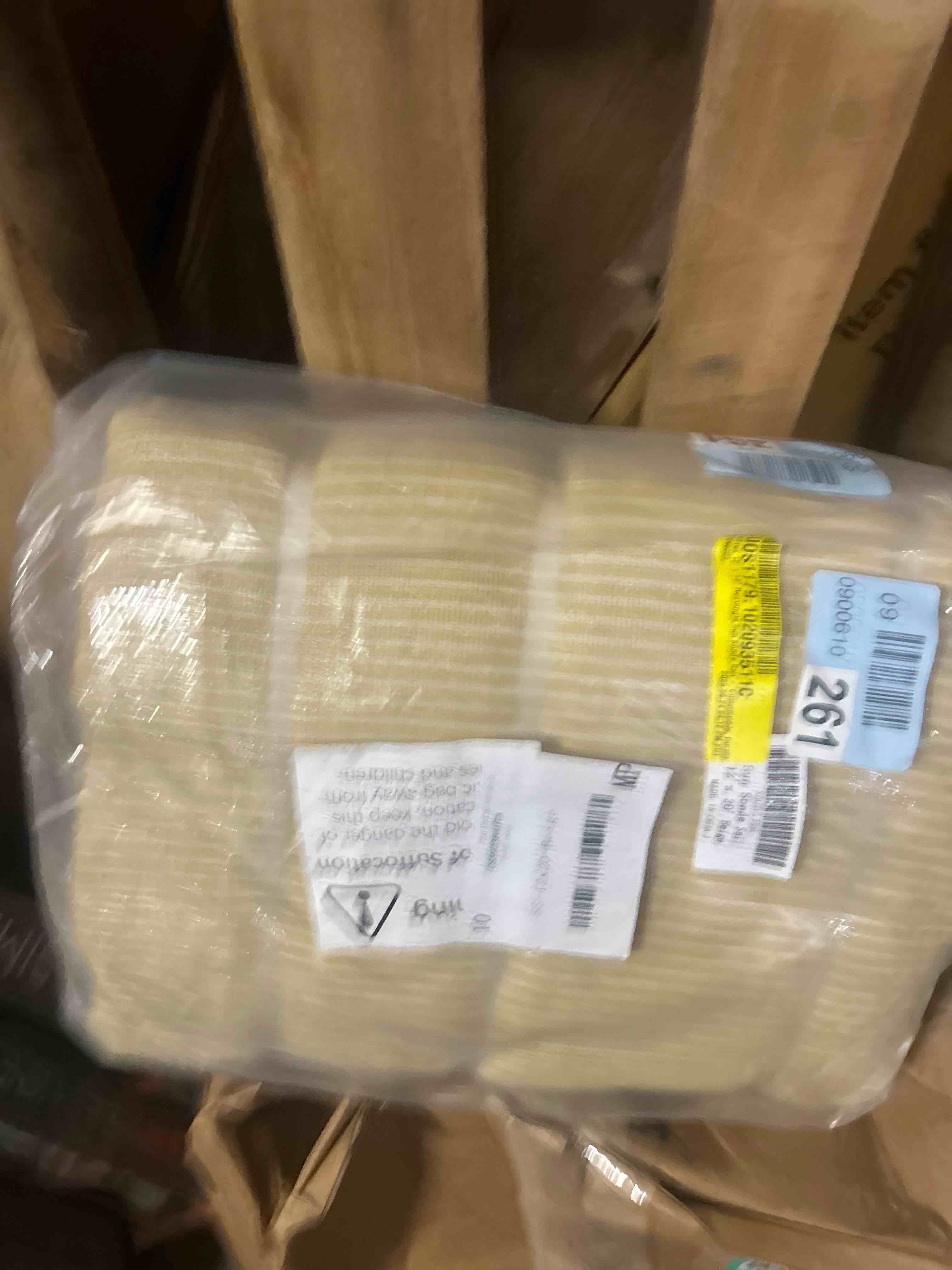 https://s3.amazonaws.com/lotting-images-prod/phillipi/TEA2244914_1752169908276.jpeg
