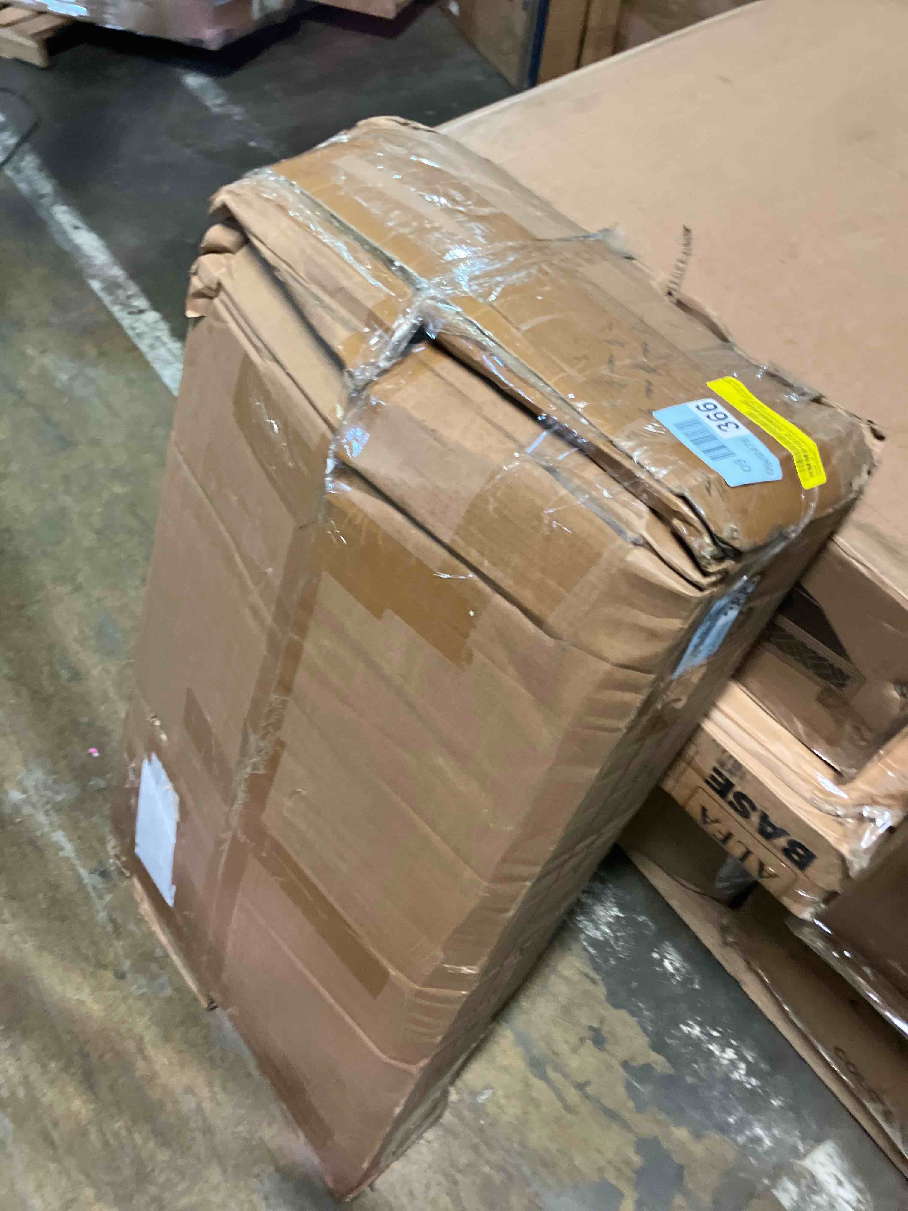 https://s3.amazonaws.com/lotting-images-prod/phillipi/TEA2244949_1752677388427.jpeg