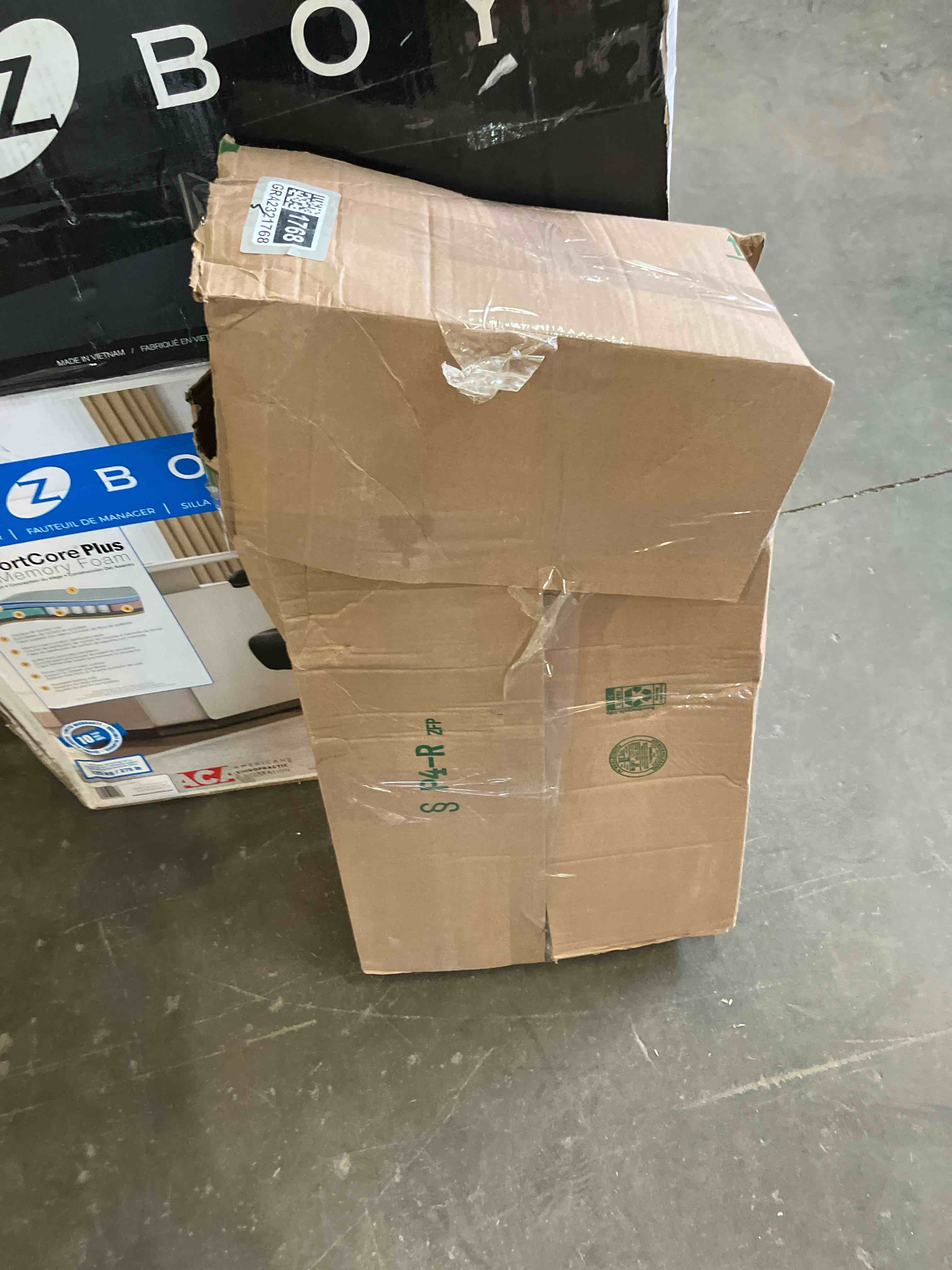 https://s3.amazonaws.com/lotting-images-prod/phillipi/TEA2245141_1745506809985.jpeg