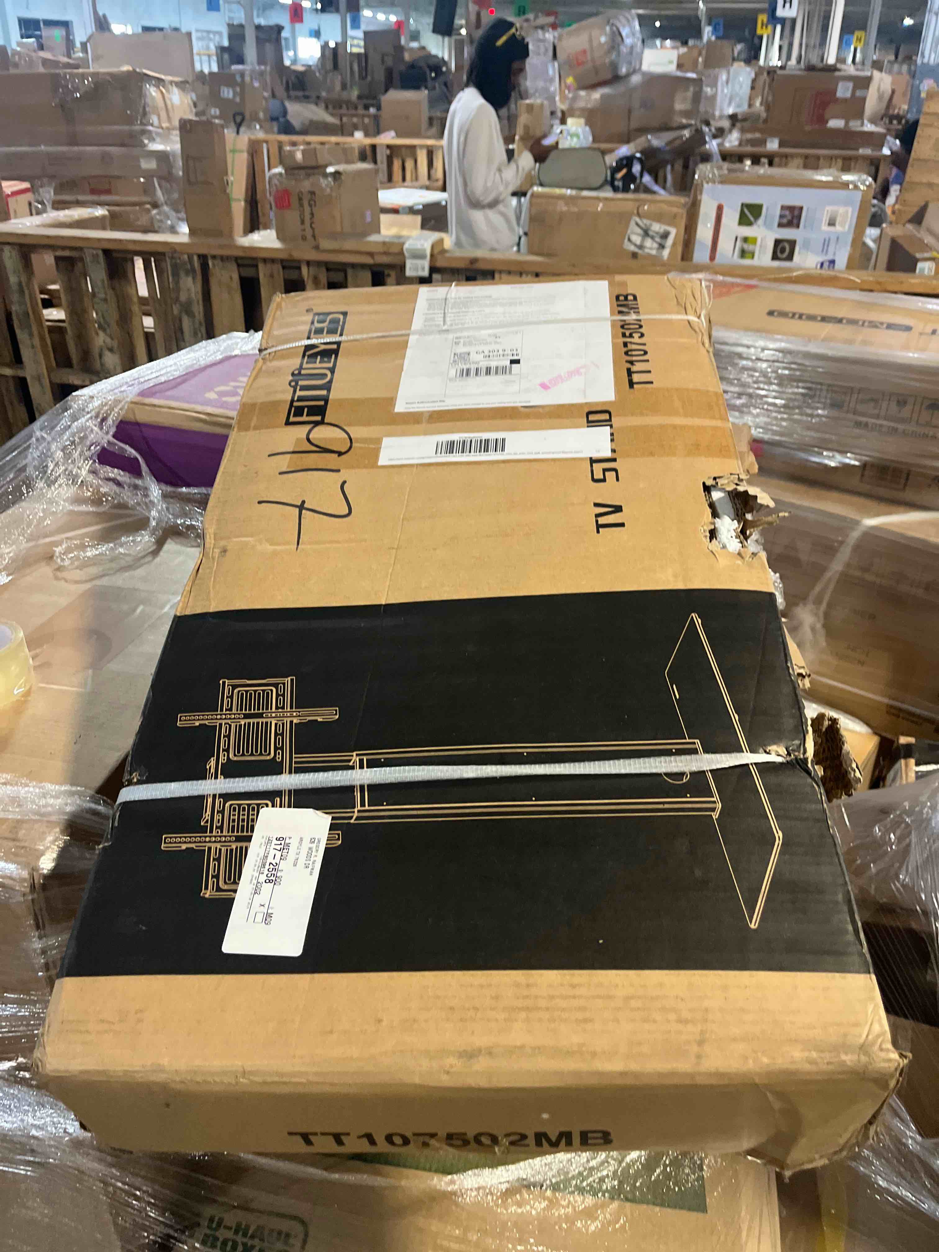https://s3.amazonaws.com/lotting-images-prod/phillipi/TEA2245775_1746103906585.jpeg