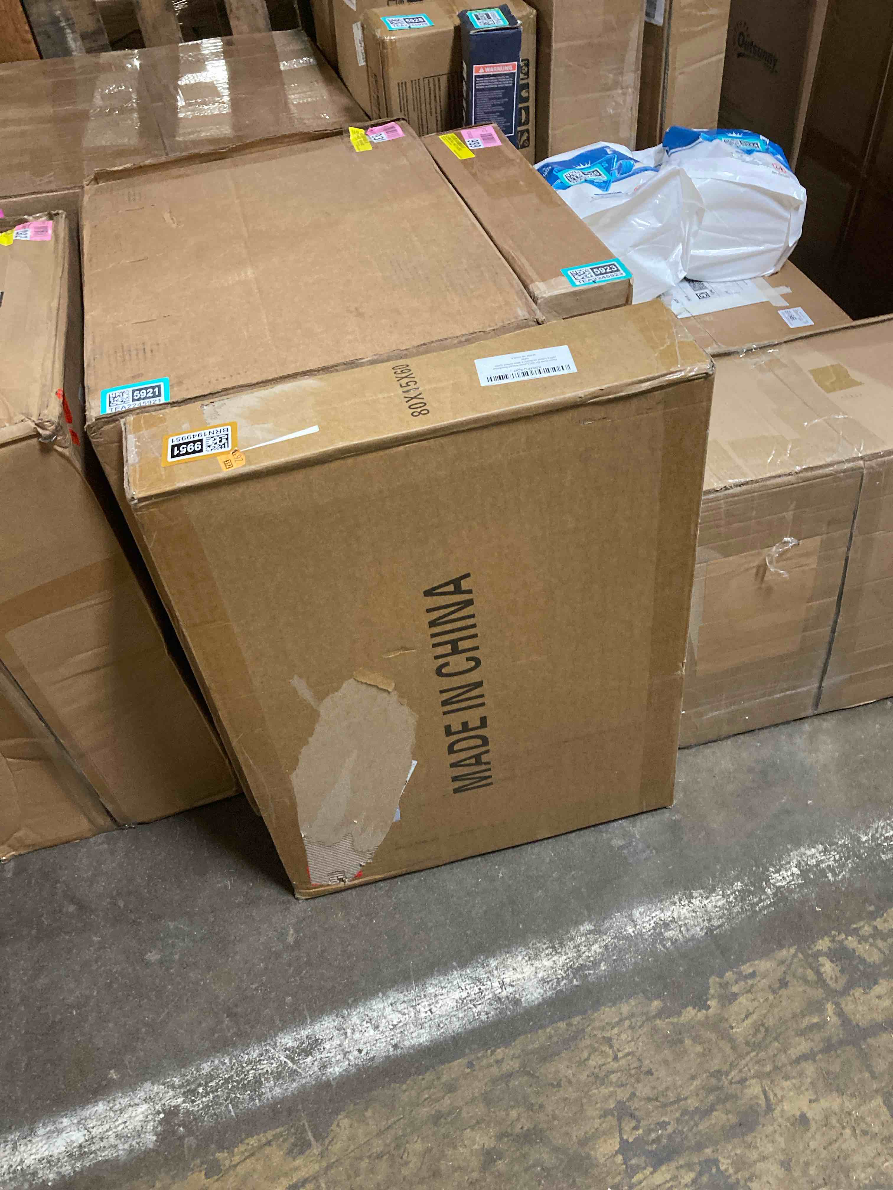 https://s3.amazonaws.com/lotting-images-prod/phillipi/TEA2245911_1746023062203.jpeg