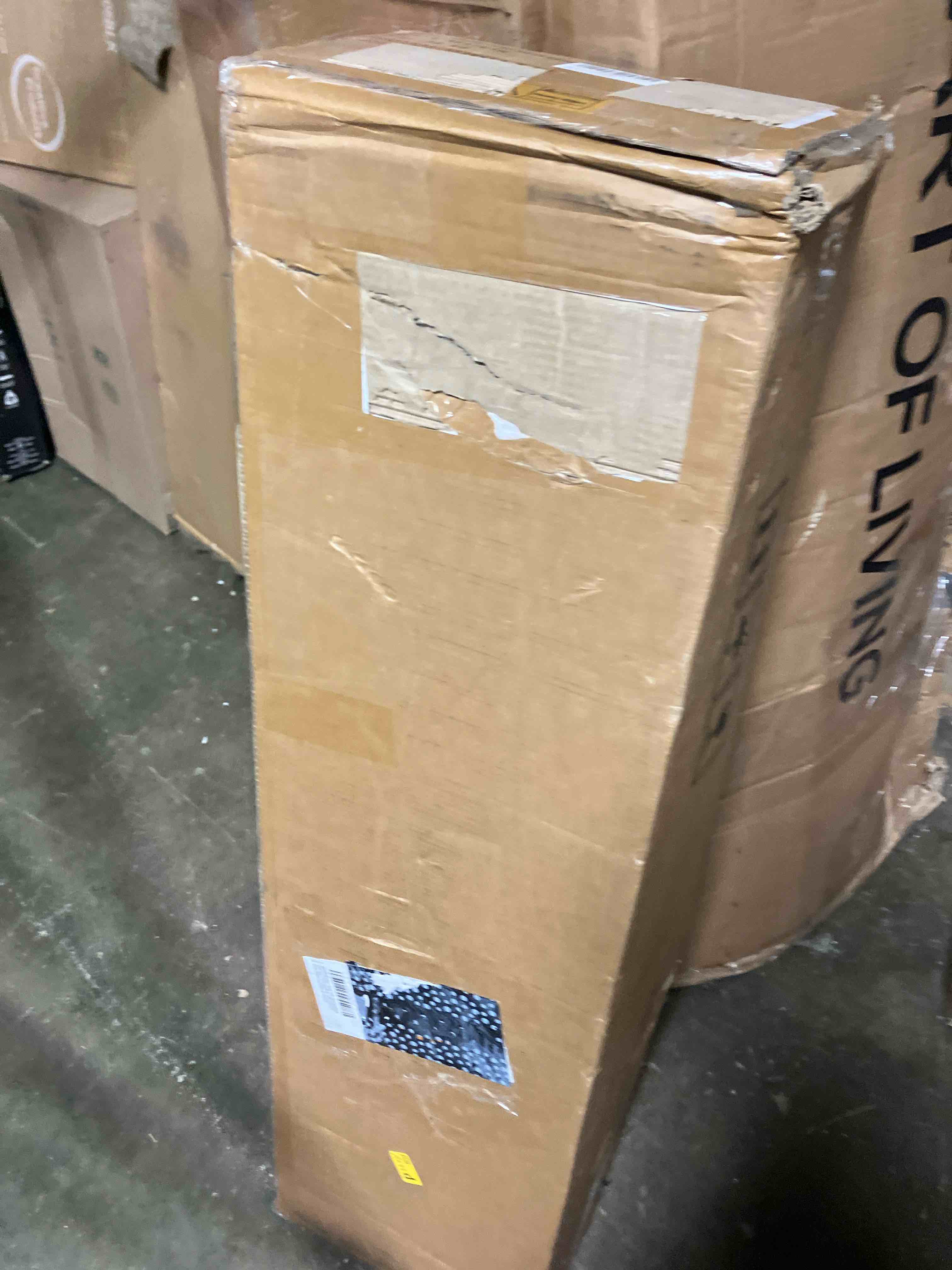 https://s3.amazonaws.com/lotting-images-prod/phillipi/TEA2246069_1746734497742.jpeg