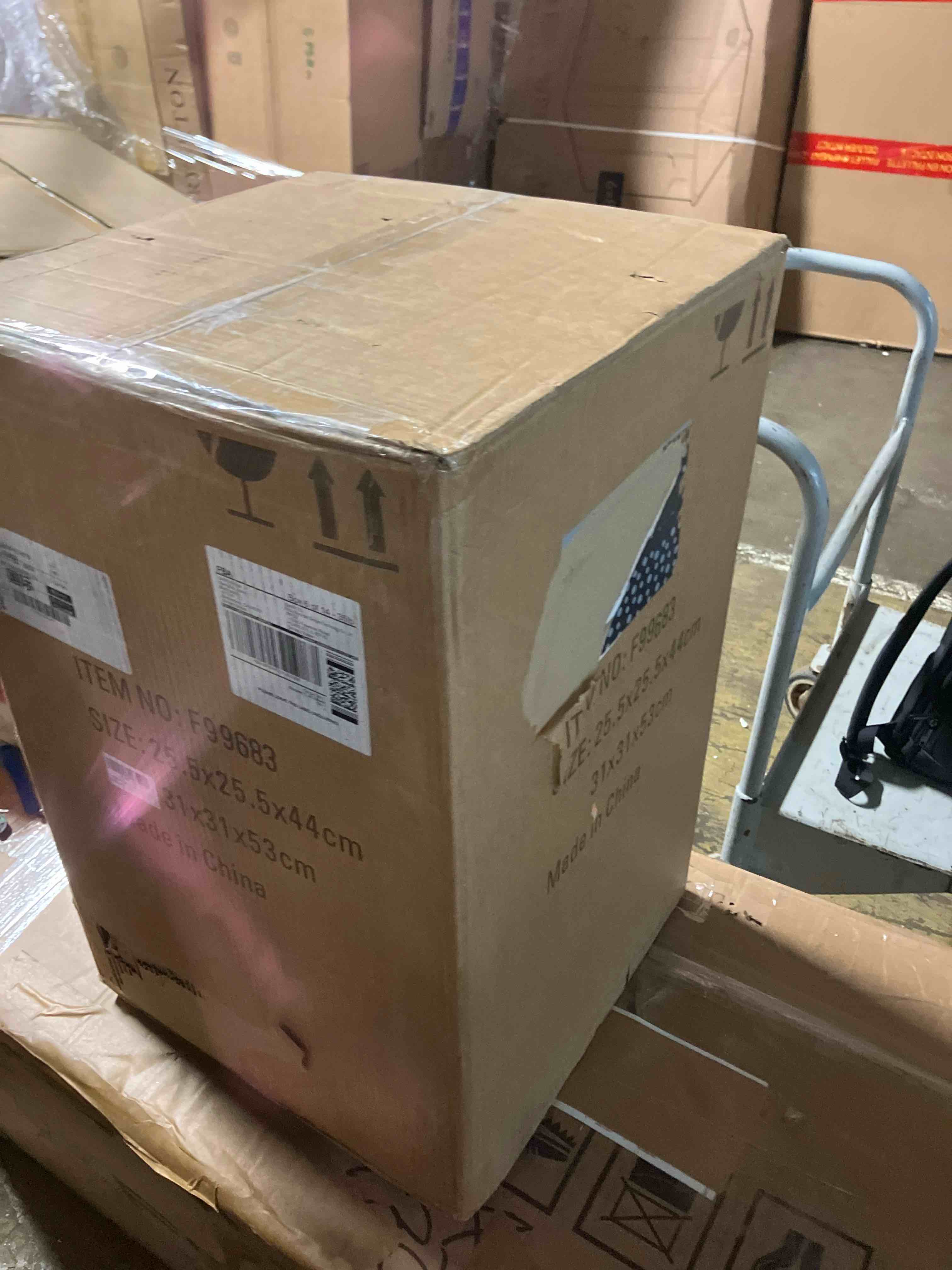 https://s3.amazonaws.com/lotting-images-prod/phillipi/TEA2246096_1746724862982.jpeg