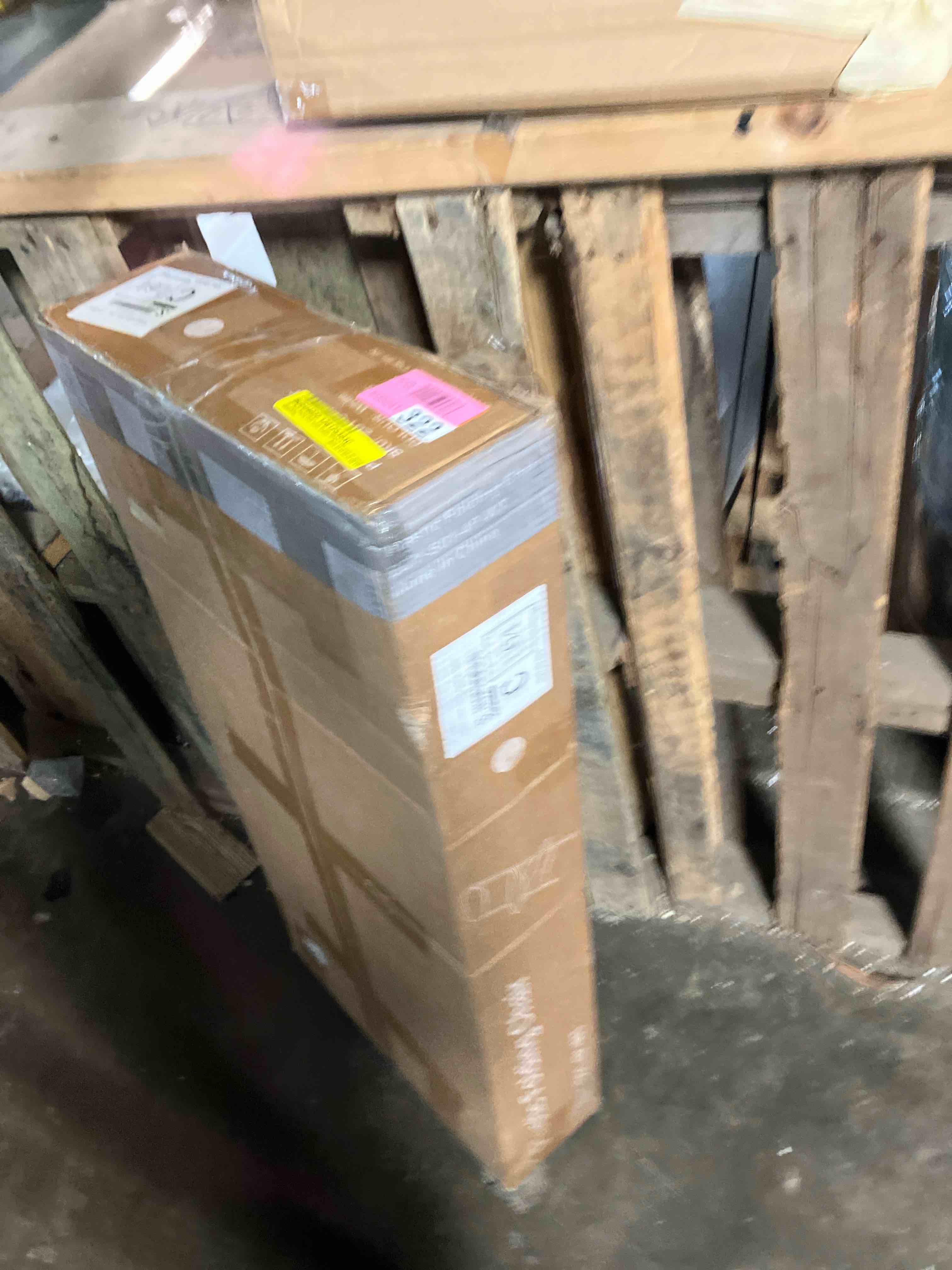 https://s3.amazonaws.com/lotting-images-prod/phillipi/TEA2246145_1746565302374.jpeg
