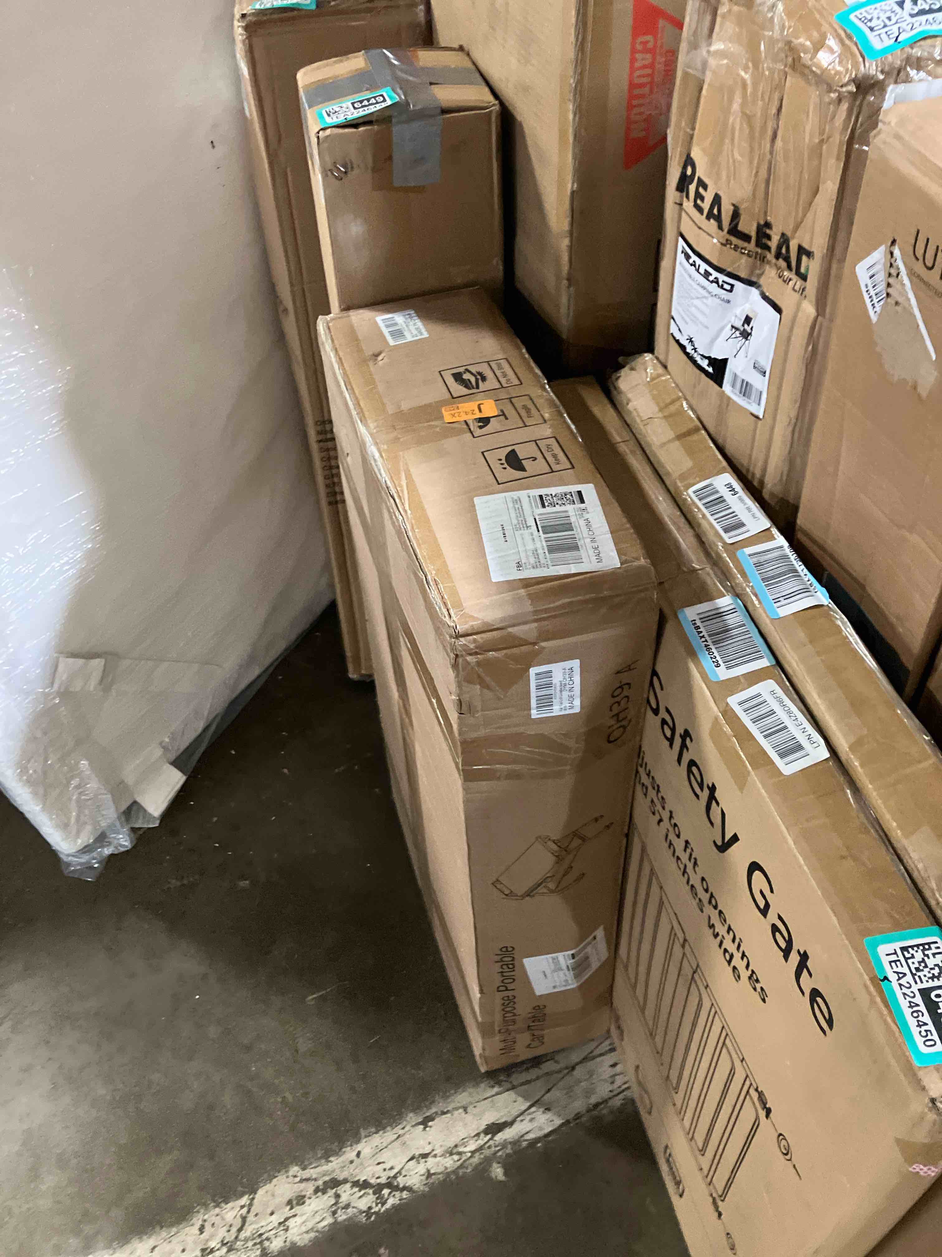 https://s3.amazonaws.com/lotting-images-prod/phillipi/TEA2246447_1747402782258.jpeg