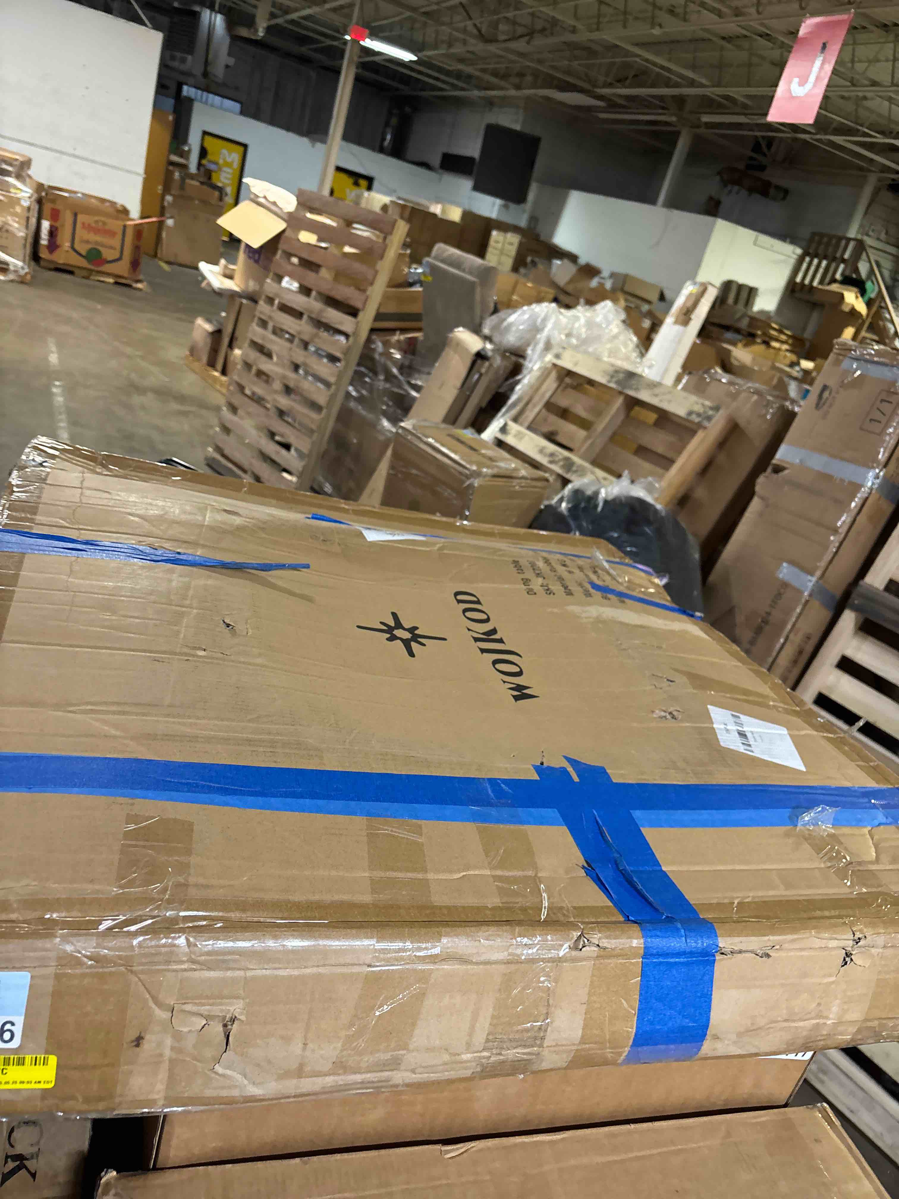 https://s3.amazonaws.com/lotting-images-prod/phillipi/TEA2247896_1748625994478.jpeg