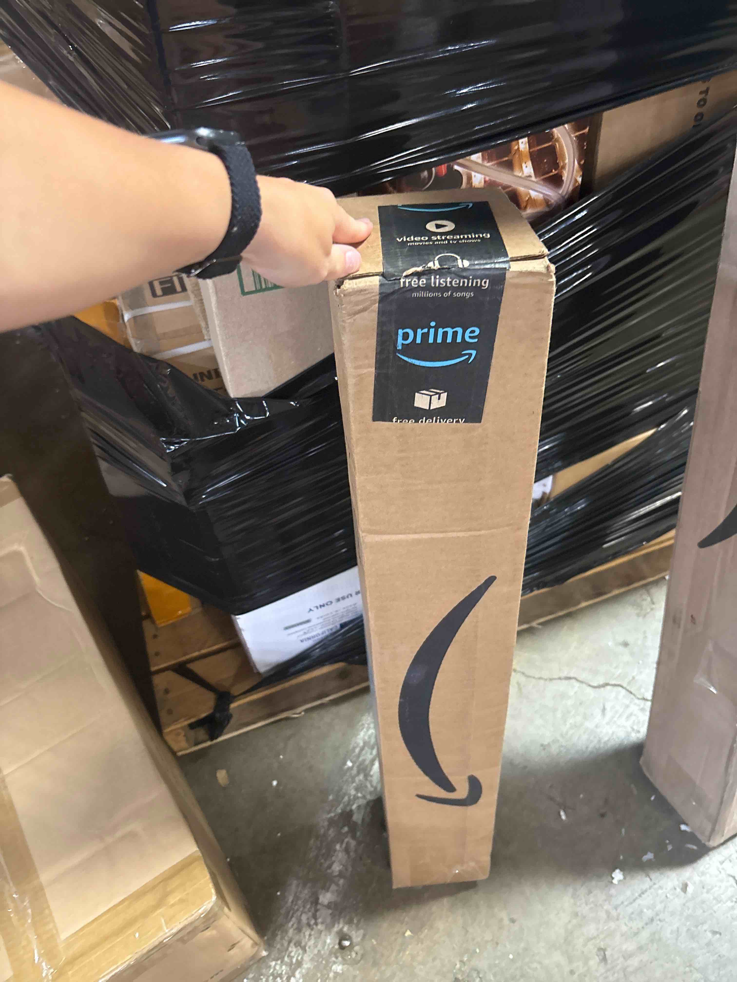 https://s3.amazonaws.com/lotting-images-prod/phillipi/TEA3352201_1752761724781.jpeg