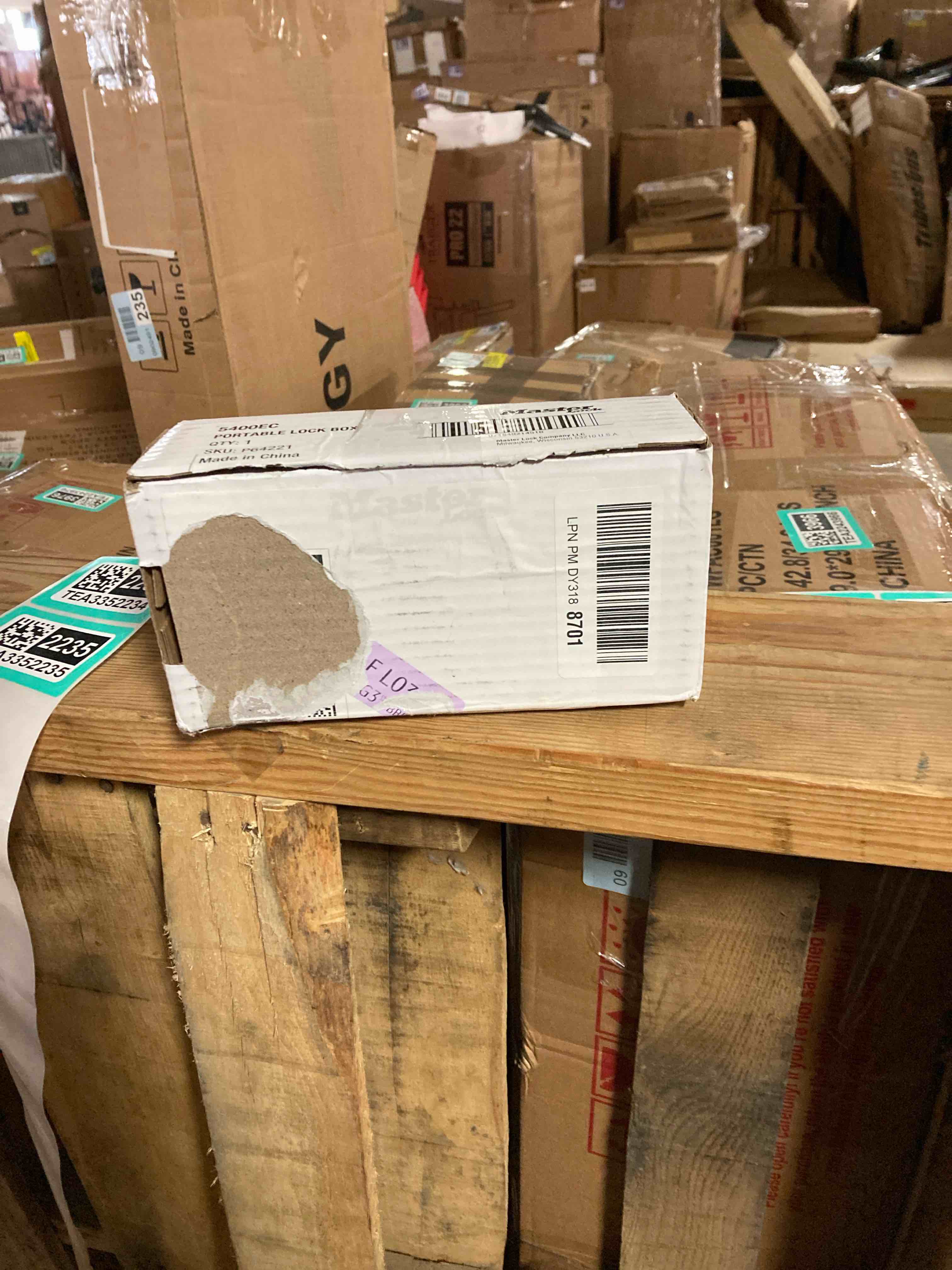 https://s3.amazonaws.com/lotting-images-prod/phillipi/TEA3352235_1752761764165.jpeg