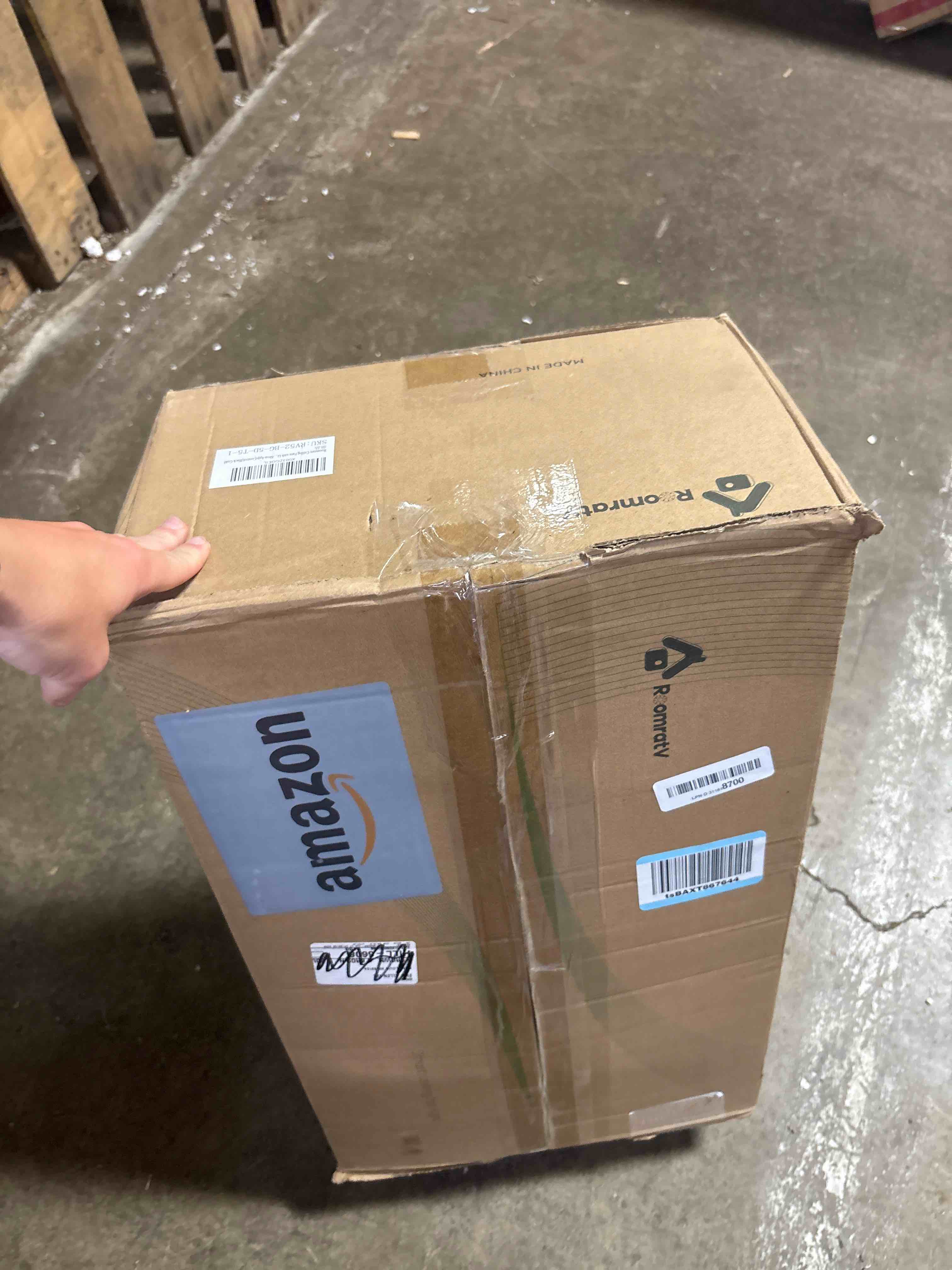 https://s3.amazonaws.com/lotting-images-prod/phillipi/TEA3352283_1752762880192.jpeg