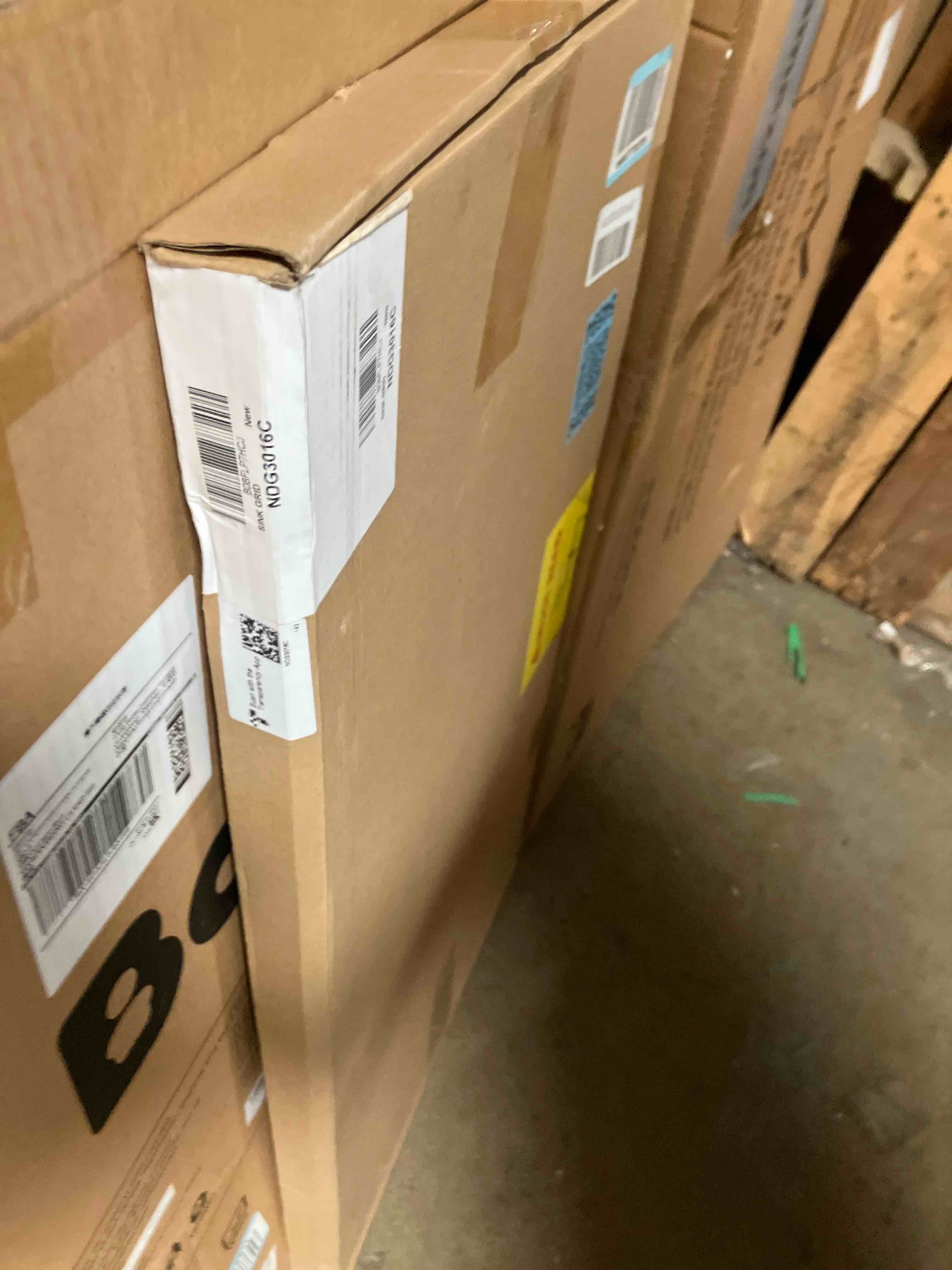 https://s3.amazonaws.com/lotting-images-prod/phillipi/TEA3352400_1752775732078.jpeg