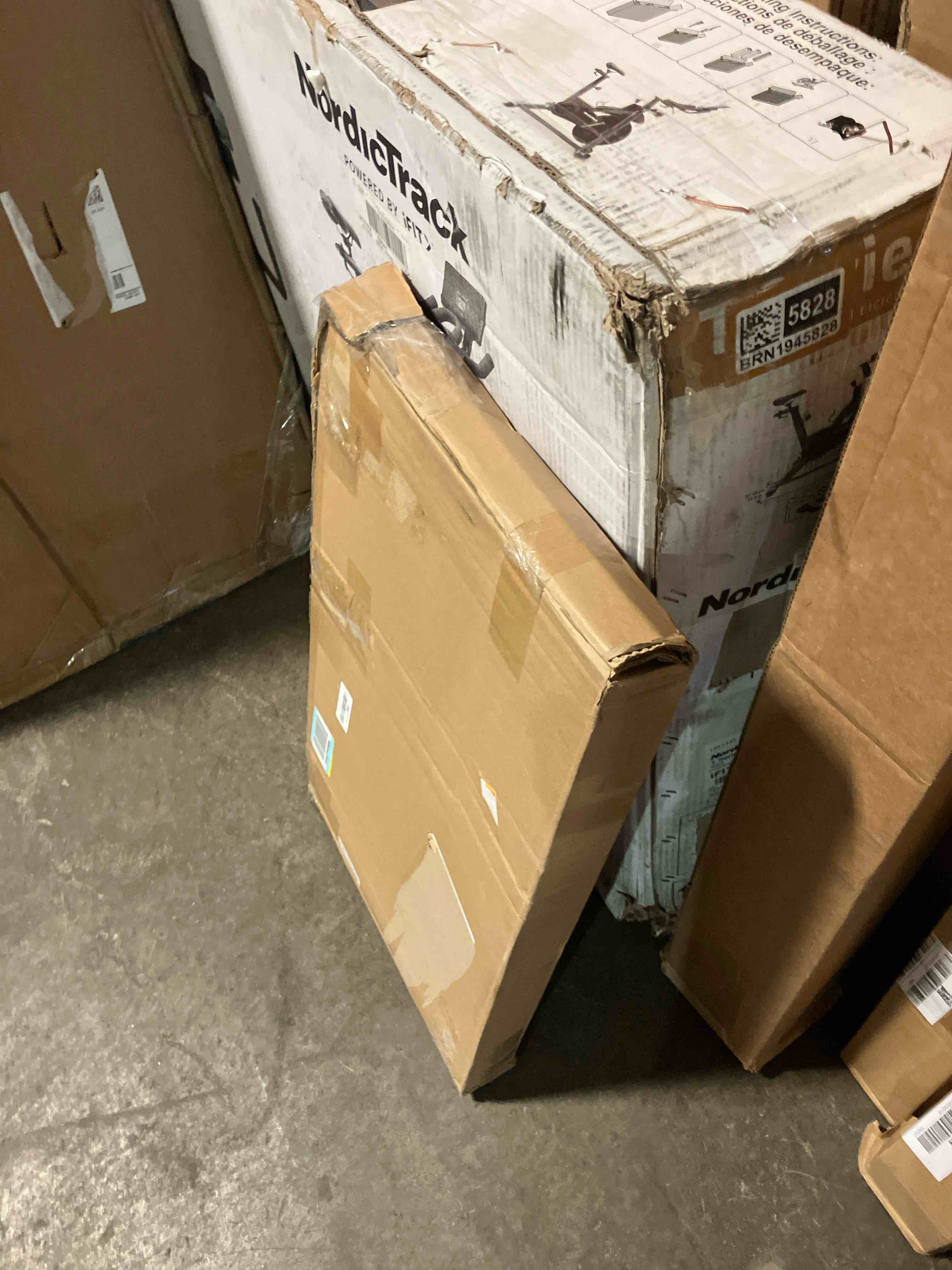 https://s3.amazonaws.com/lotting-images-prod/phillipi/TEA3352516_1752851635824.jpeg
