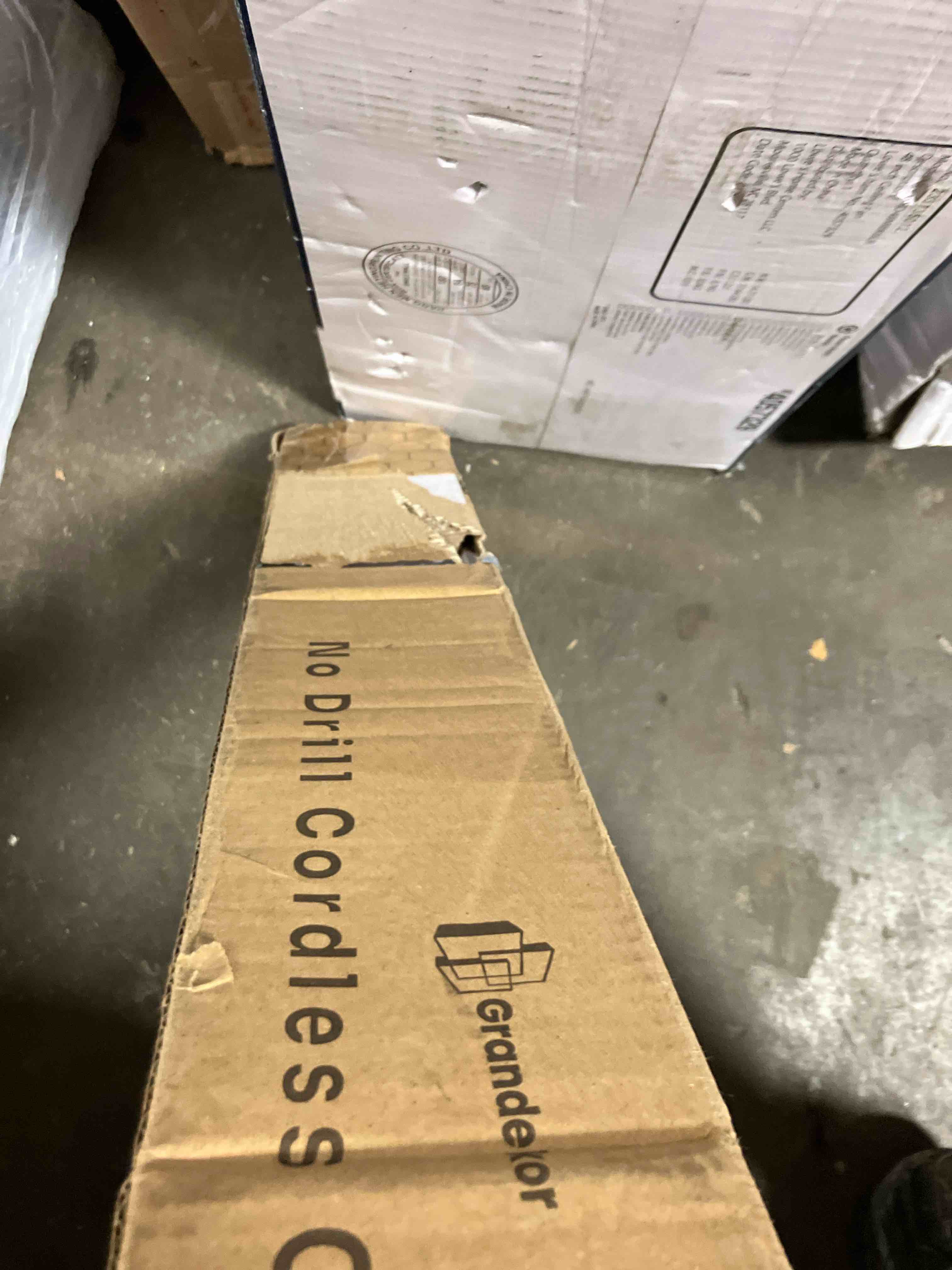 https://s3.amazonaws.com/lotting-images-prod/phillipi/TEA3352670_1752865400768.jpeg