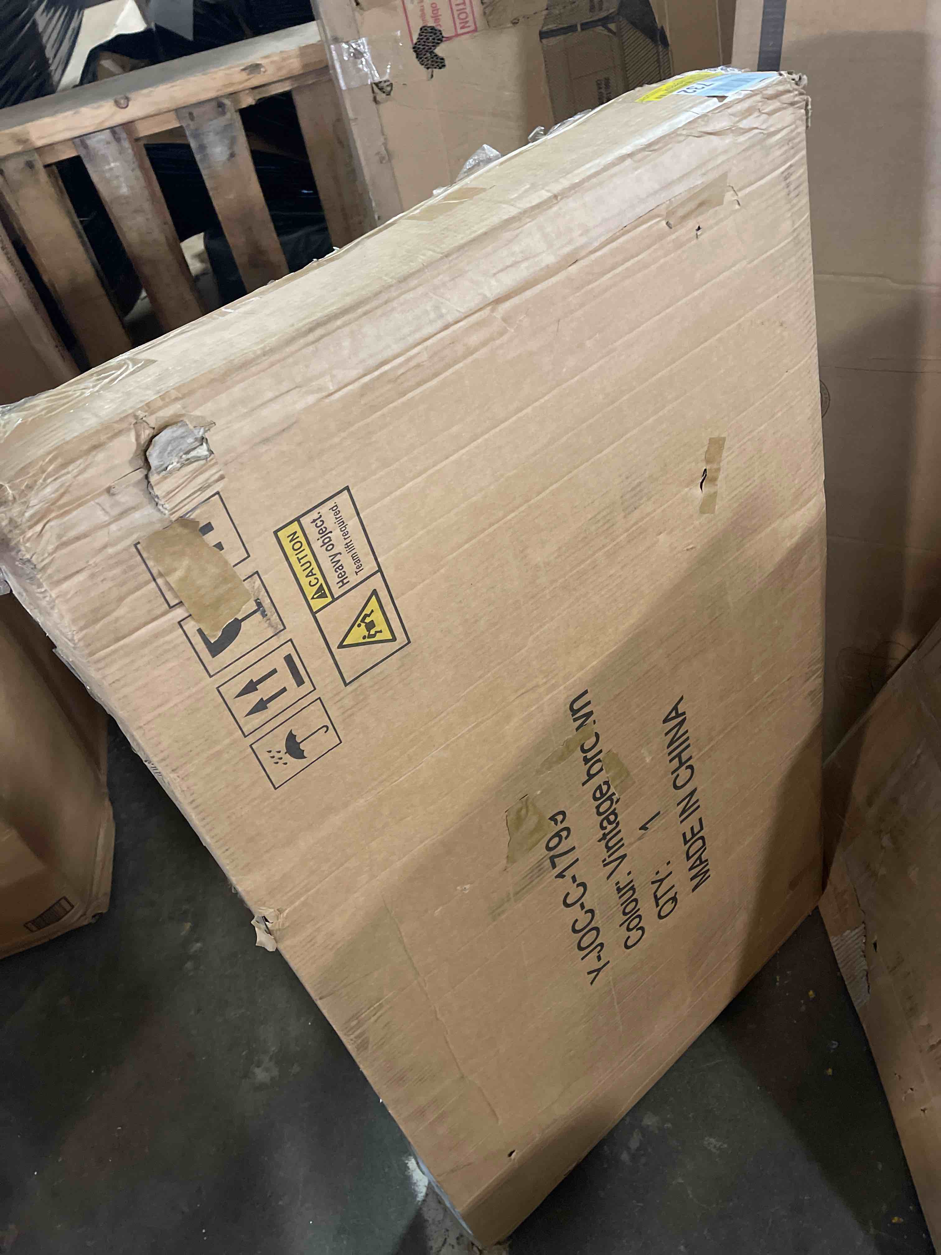 https://s3.amazonaws.com/lotting-images-prod/phillipi/TEA3352807_1753188590163.jpeg