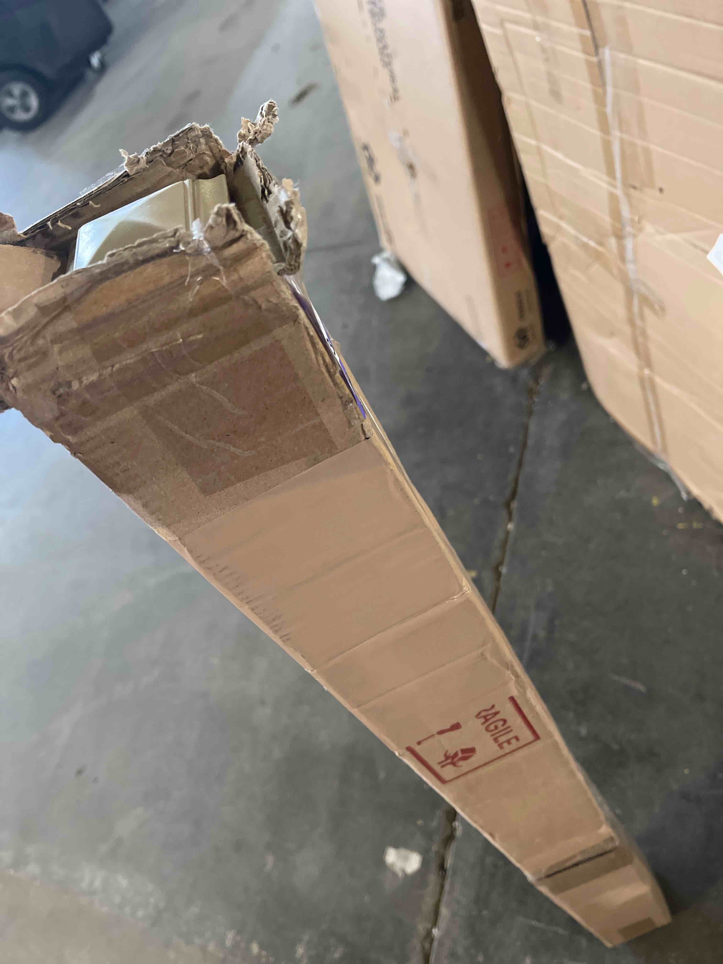 https://s3.amazonaws.com/lotting-images-prod/phillipi/TEA3352822_1753186546806.jpeg