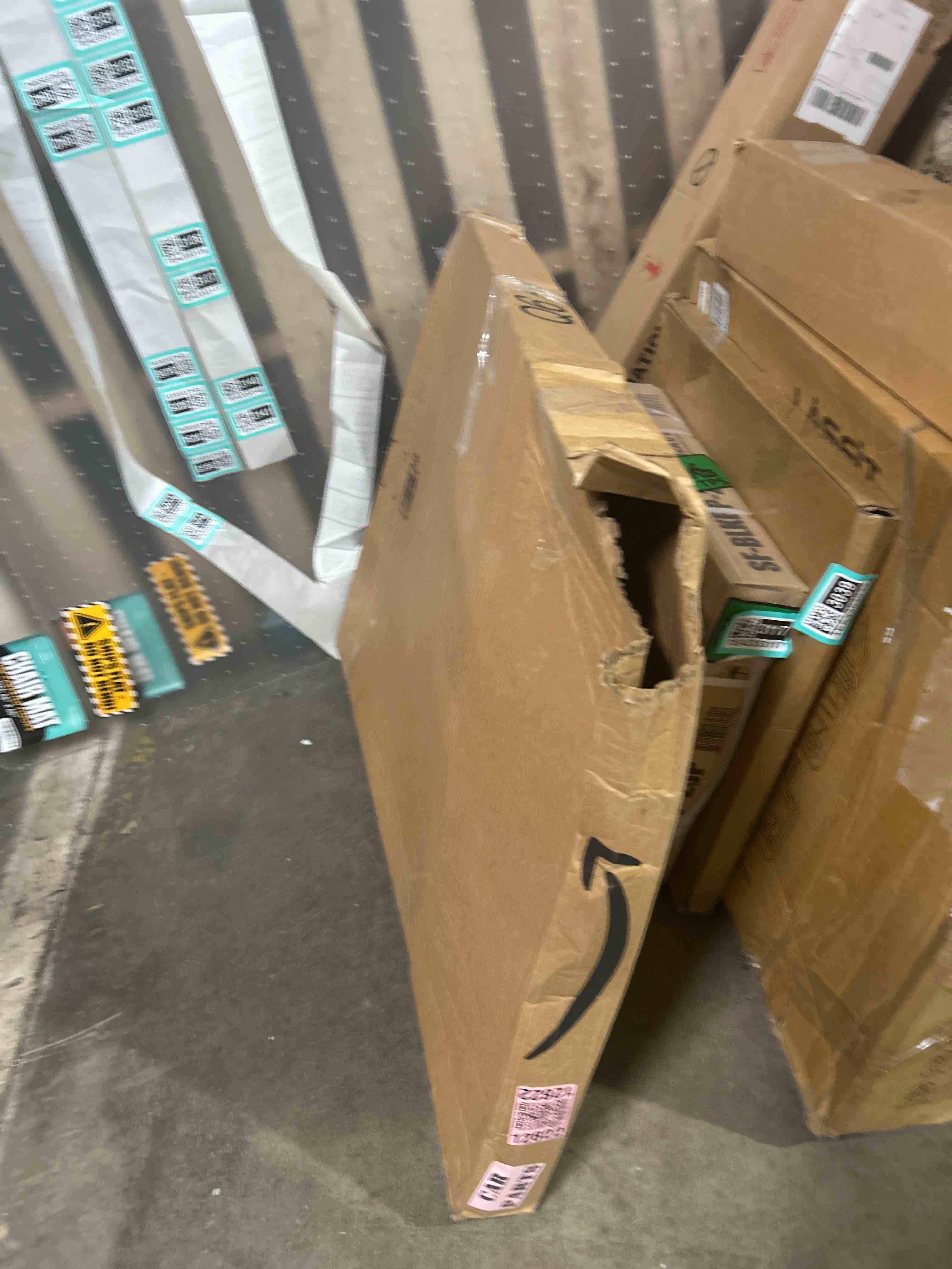 https://s3.amazonaws.com/lotting-images-prod/phillipi/TEA3353042_1753276371170.jpeg