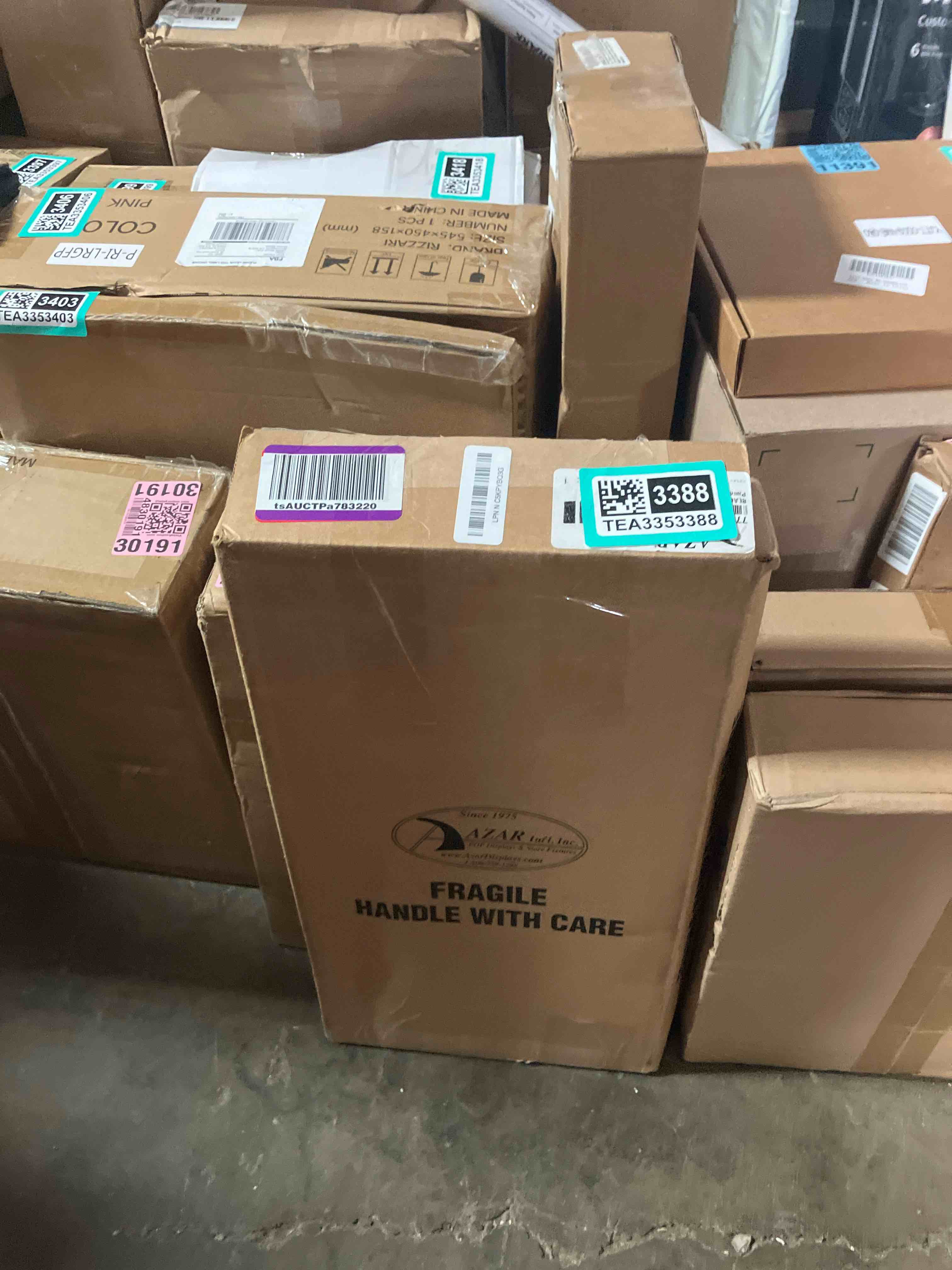 https://s3.amazonaws.com/lotting-images-prod/phillipi/TEA3353388_1753302081346.jpeg
