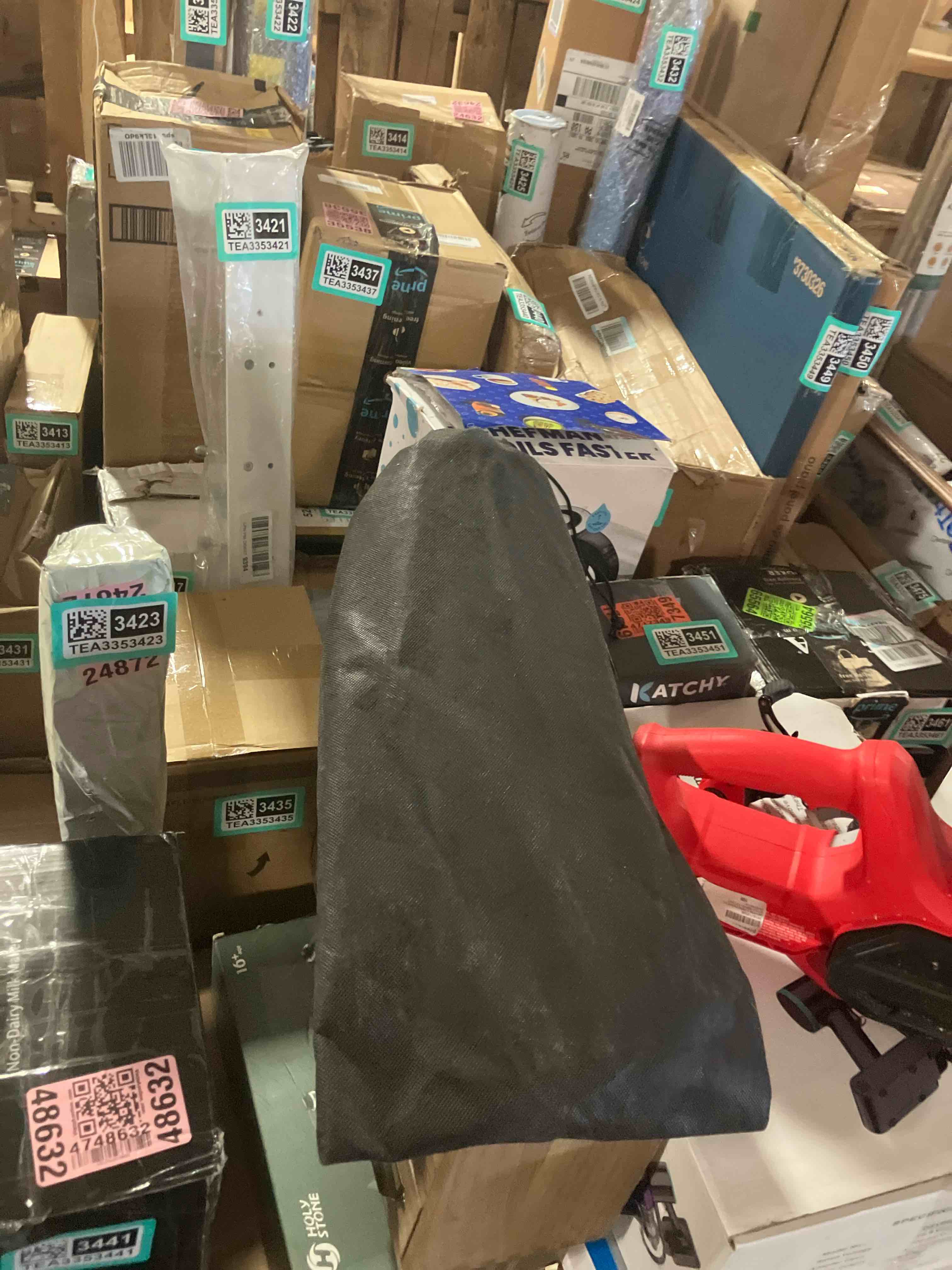 https://s3.amazonaws.com/lotting-images-prod/phillipi/TEA3353391_1753301624496.jpeg