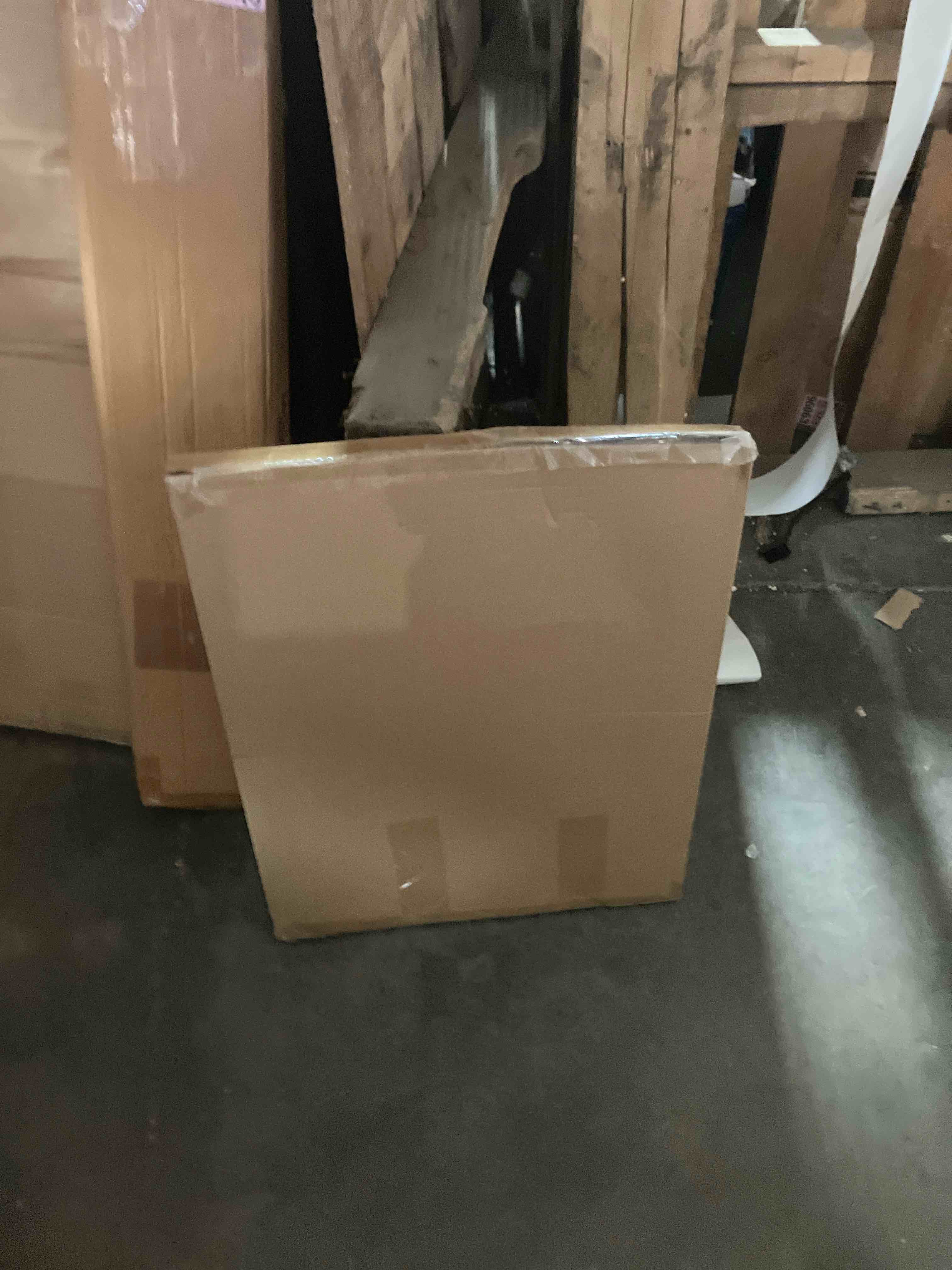 https://s3.amazonaws.com/lotting-images-prod/phillipi/TEA3353403_1753299766886.jpeg