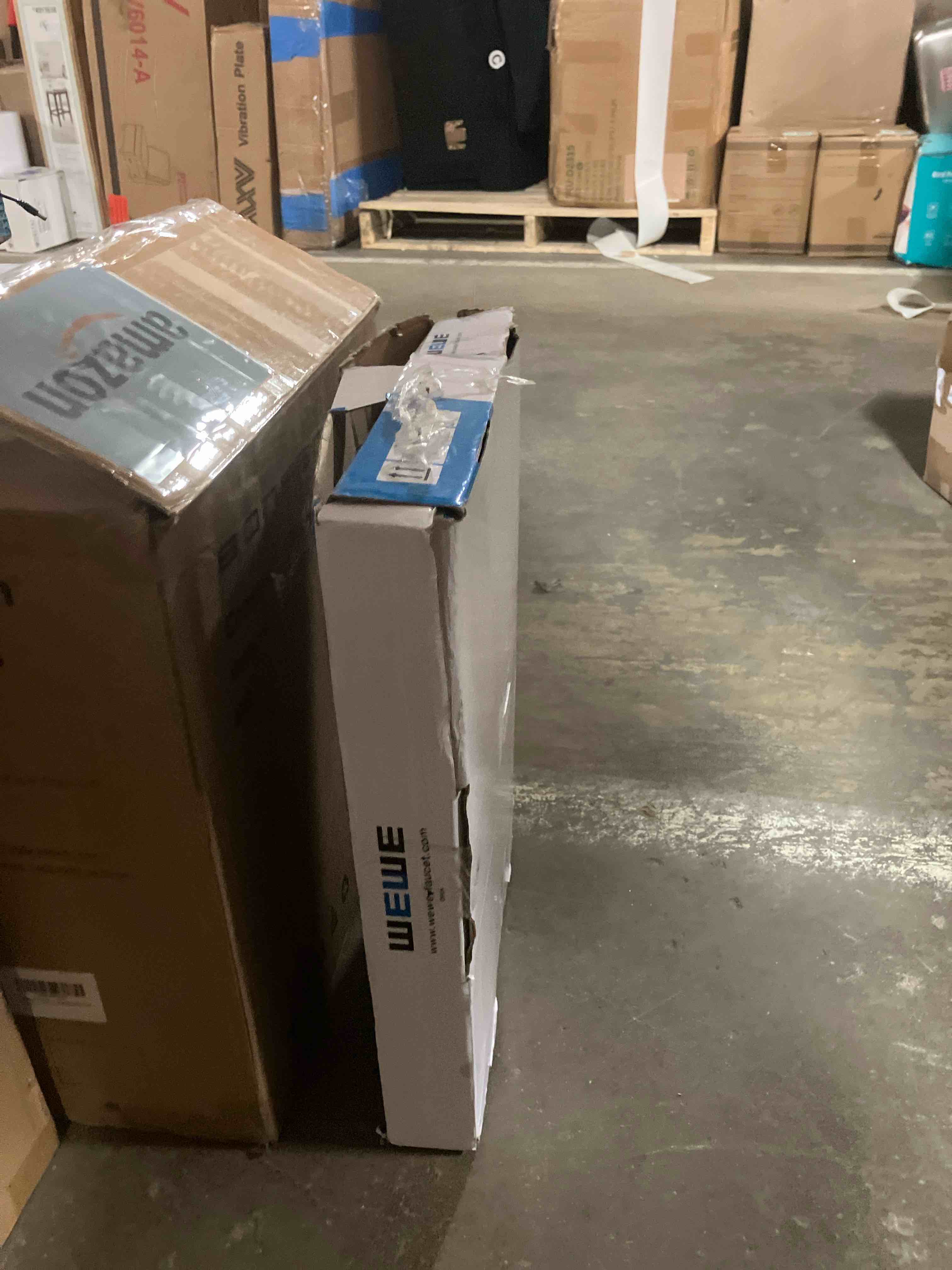 https://s3.amazonaws.com/lotting-images-prod/phillipi/TEA3353455_1753287638086.jpeg