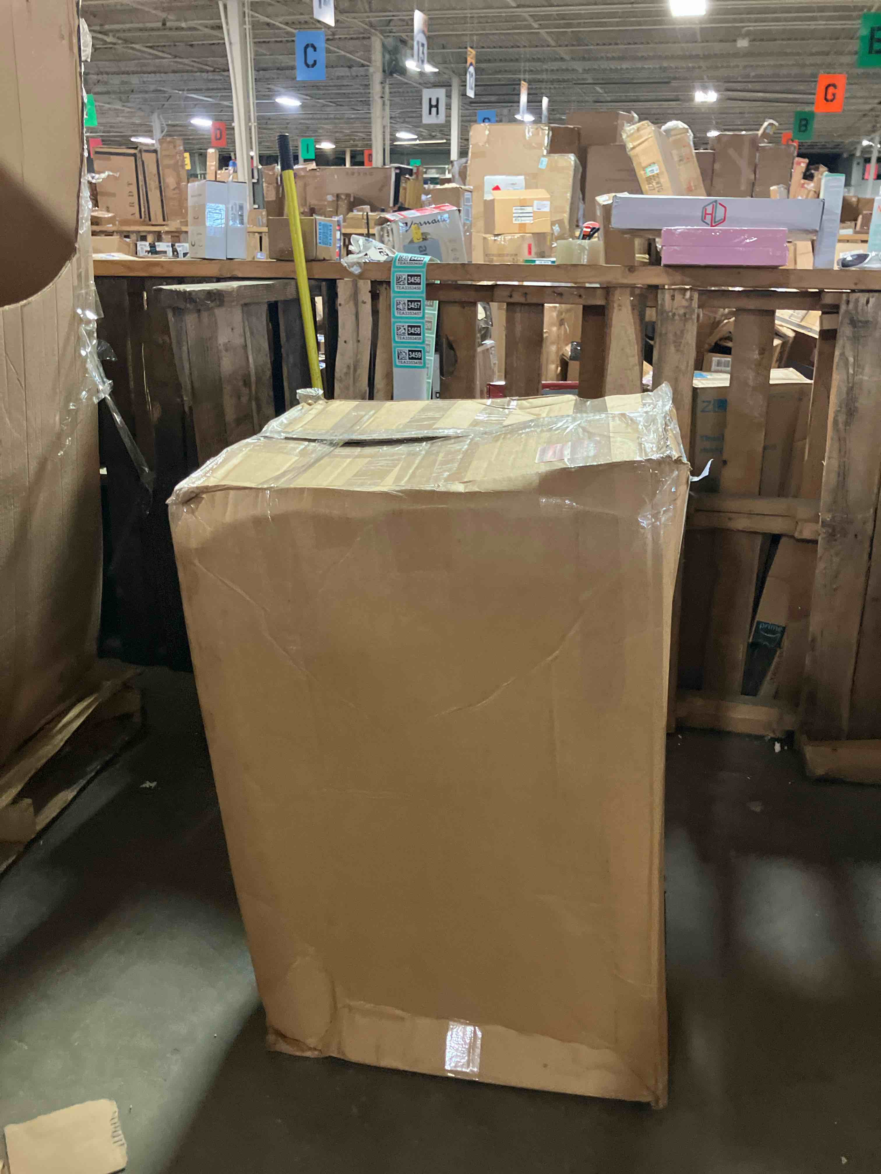 https://s3.amazonaws.com/lotting-images-prod/phillipi/TEA3353459_1753286687854.jpeg