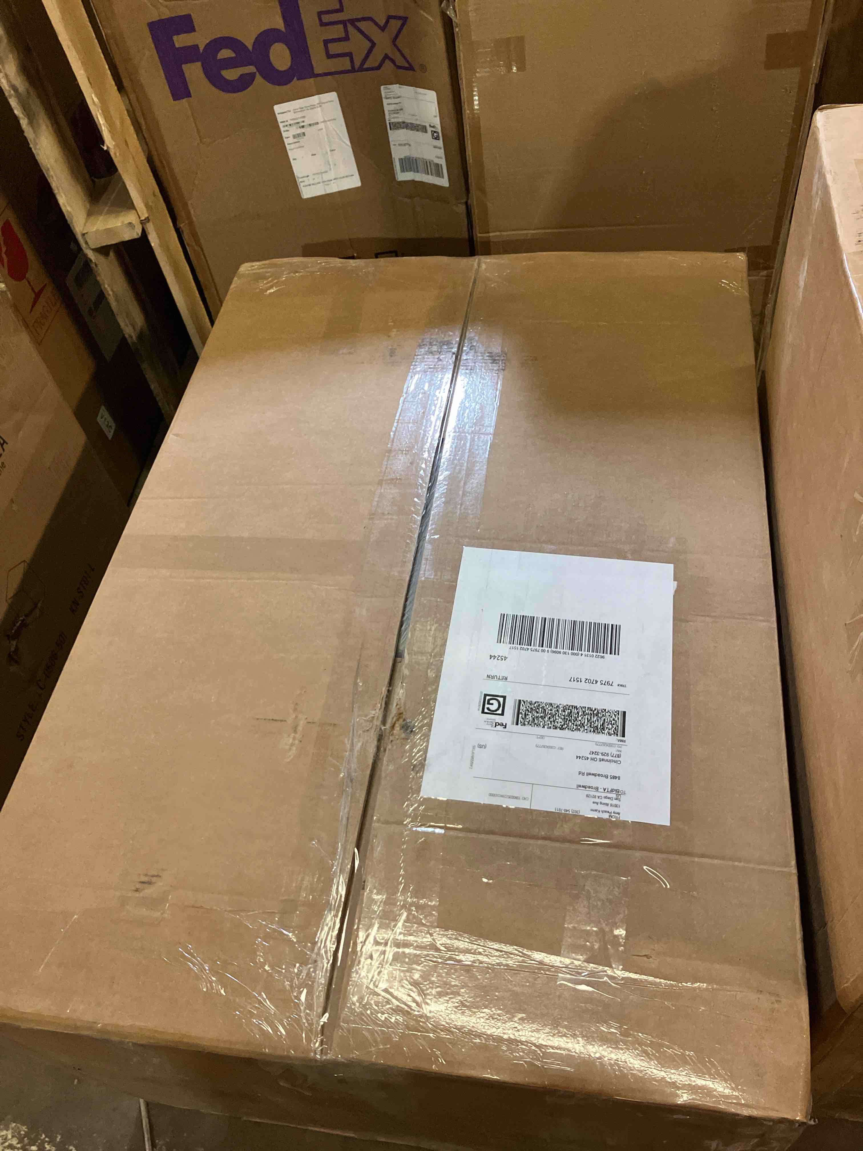 https://s3.amazonaws.com/lotting-images-prod/phillipi/TEA3353503_1756490865281.jpeg