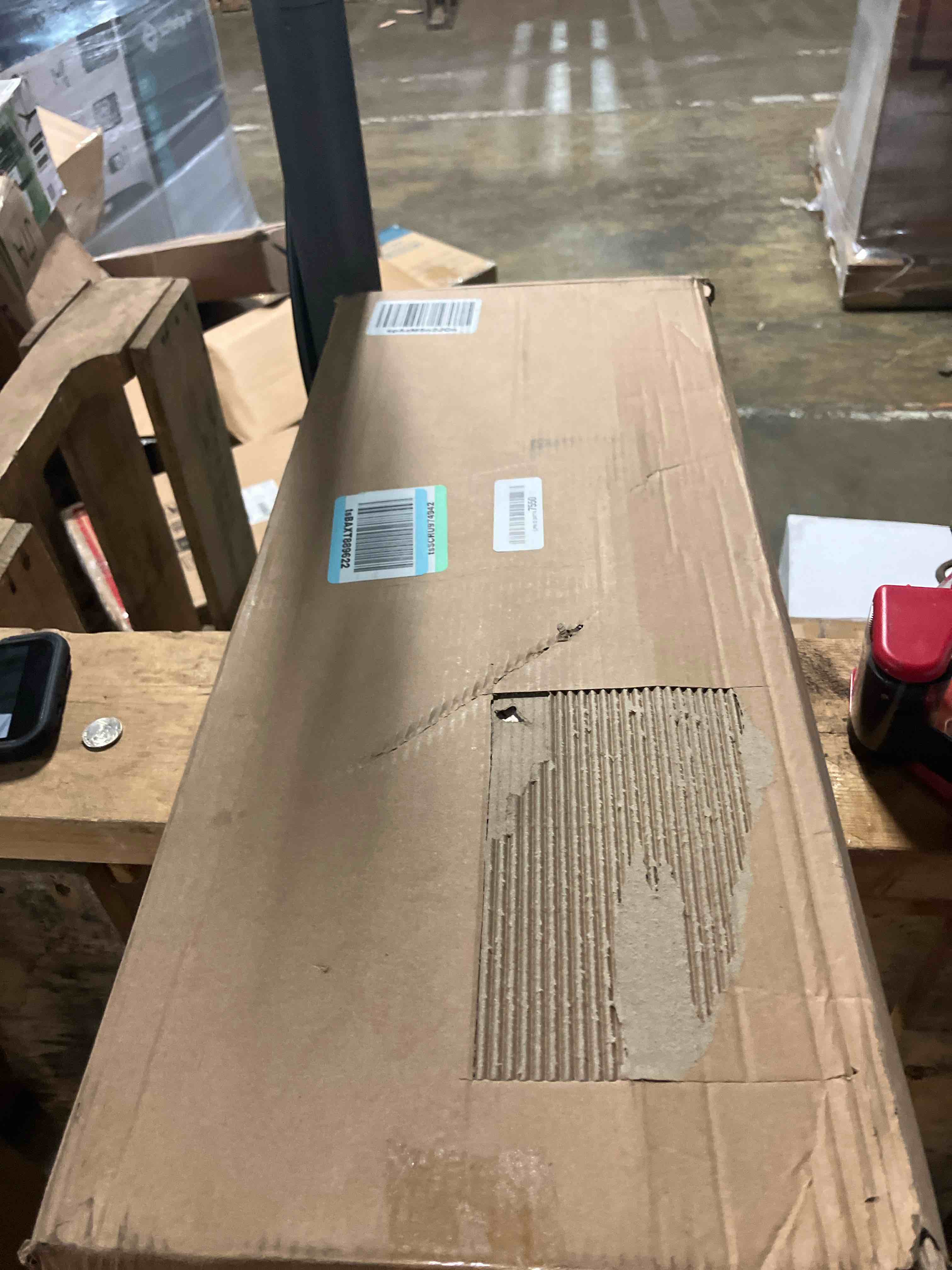 https://s3.amazonaws.com/lotting-images-prod/phillipi/TEA3353523_1753296907089.jpeg