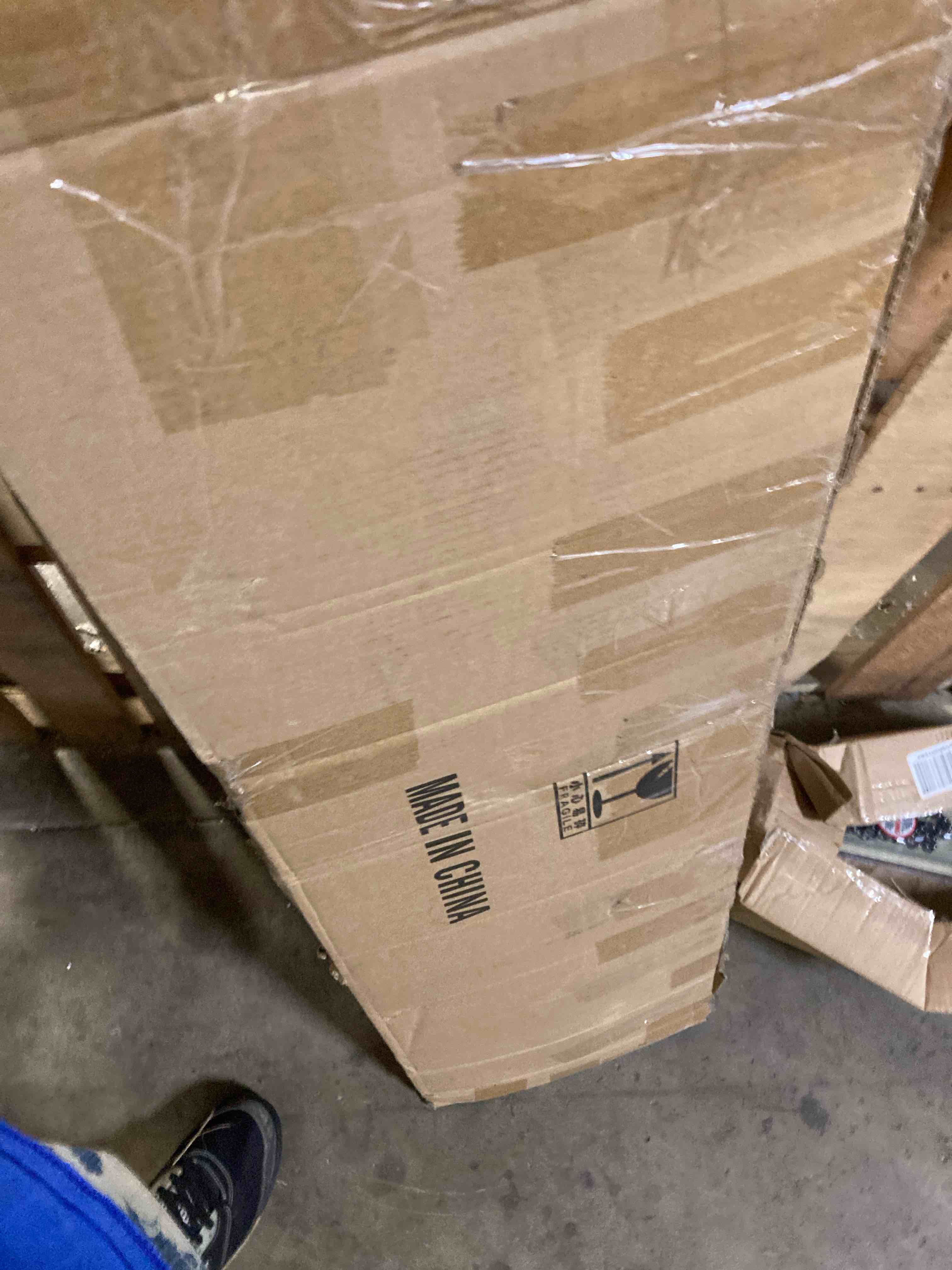 https://s3.amazonaws.com/lotting-images-prod/phillipi/TEA3353639_1753373096137.jpeg